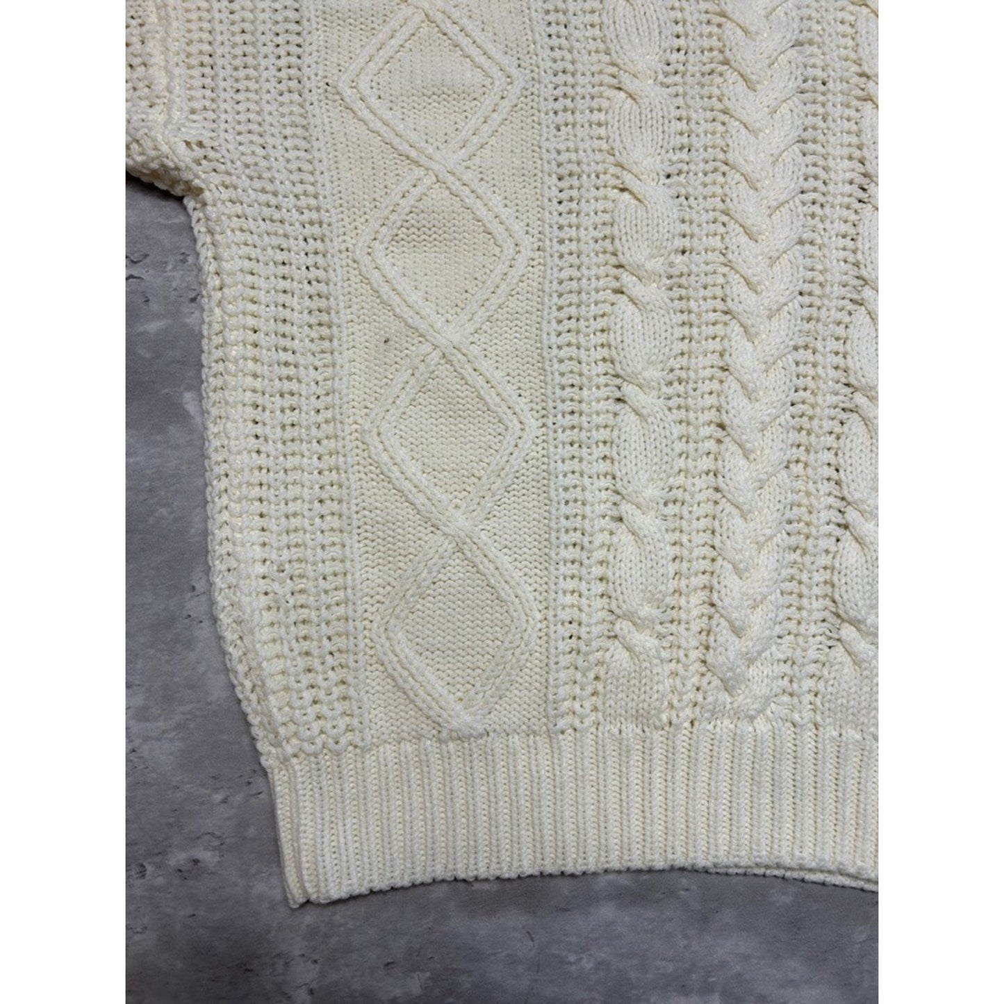 Vintage 1980s/90s Carriage Court Cable Knit Pullover Ribbed Sweater Size Medium