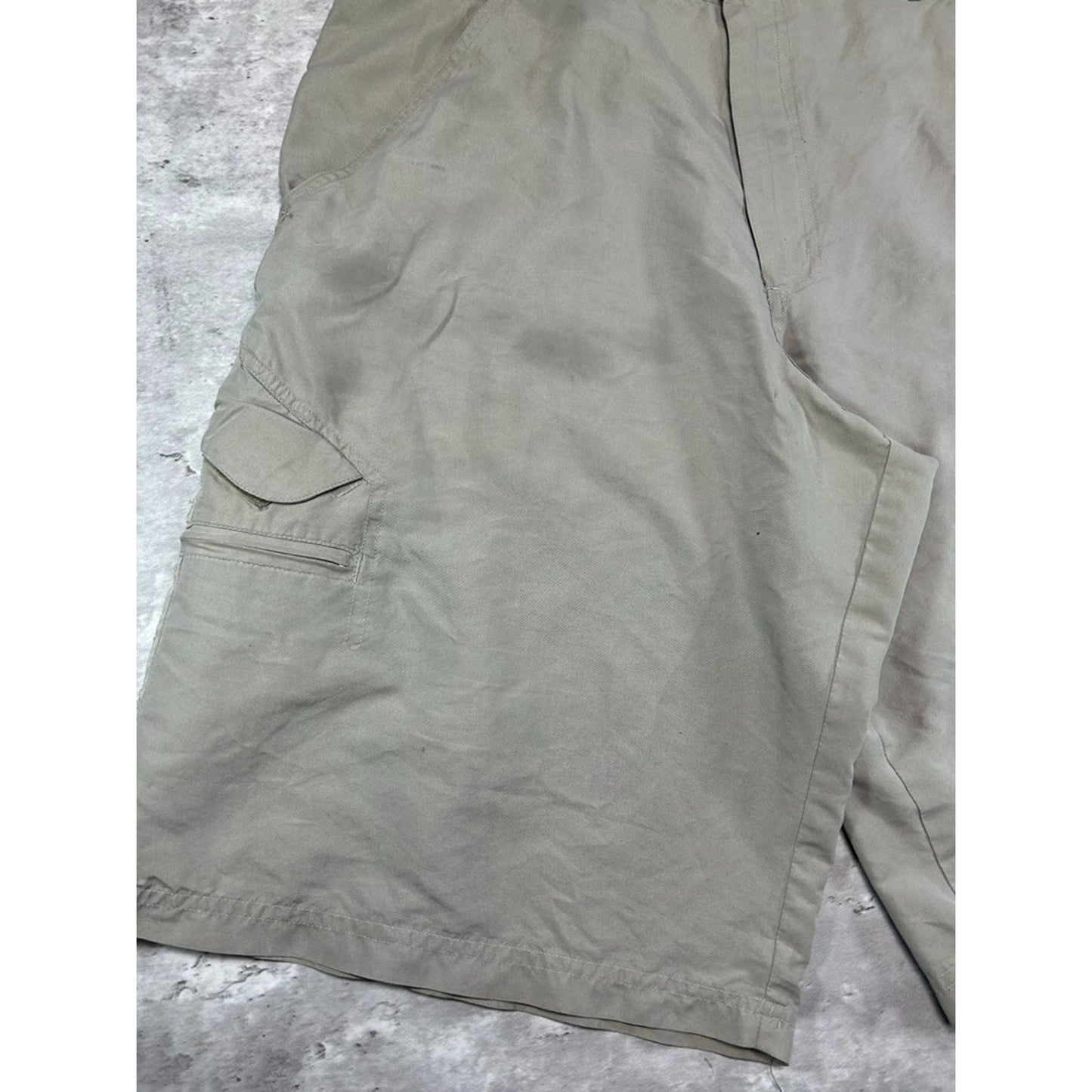 Vintage R2 Tactical Multi Pocket Nylon Cargo Shorts Size 34 Beige
