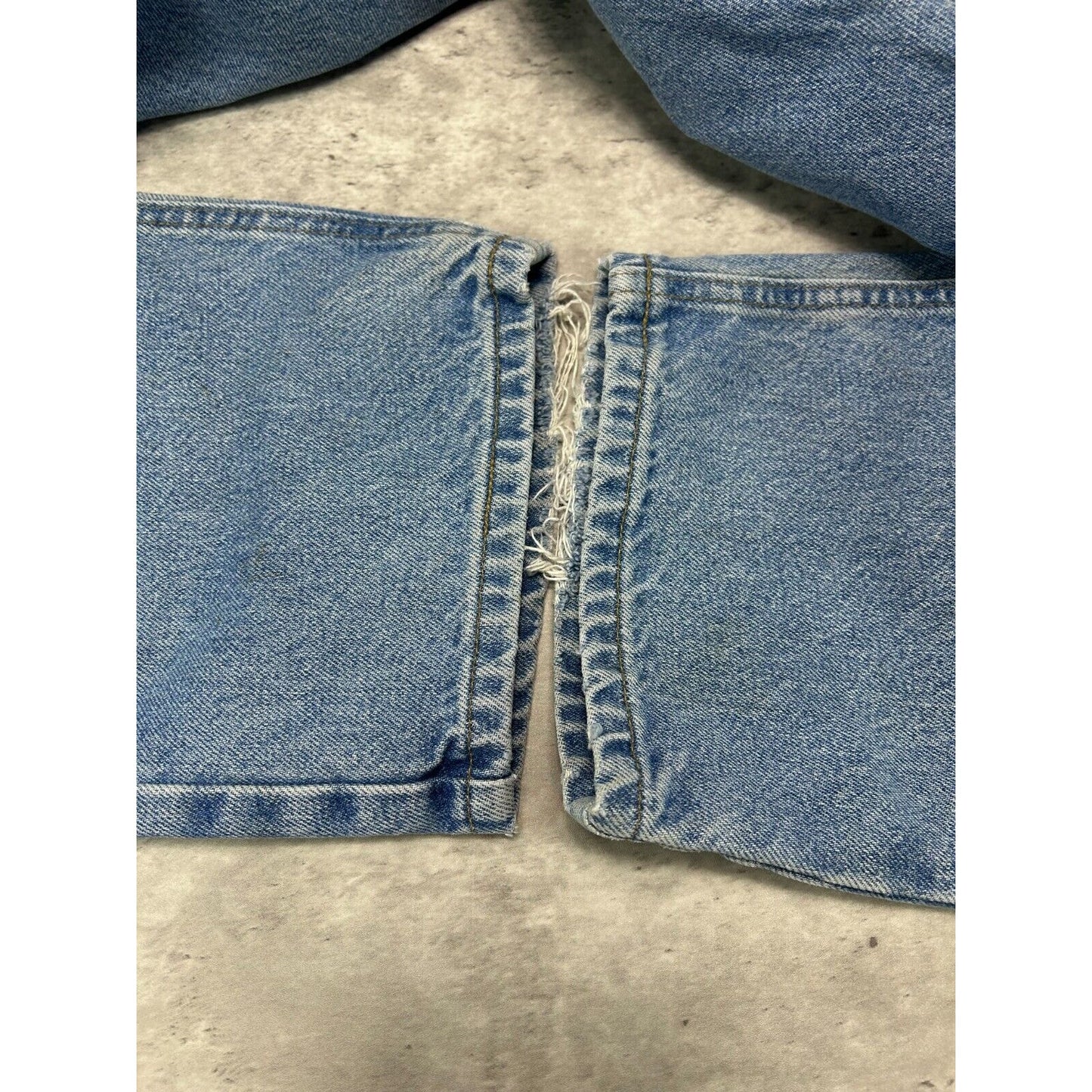 Vintage Carhartt Traditional Fit Light Wash Workwear Denim Pants Size 45 Blue