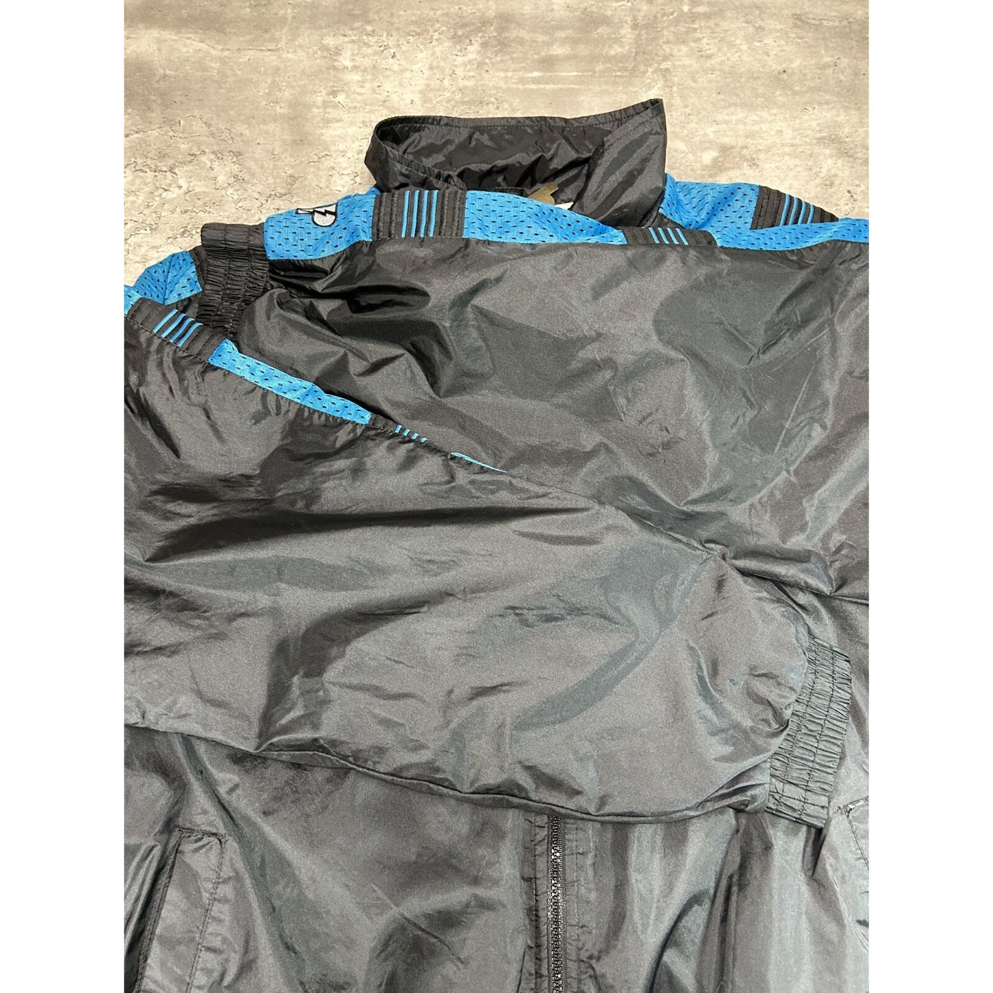 Vintage 90s Carolina Panthers NFL Pro Player Nylon Windbreaker Jacket Size XXL