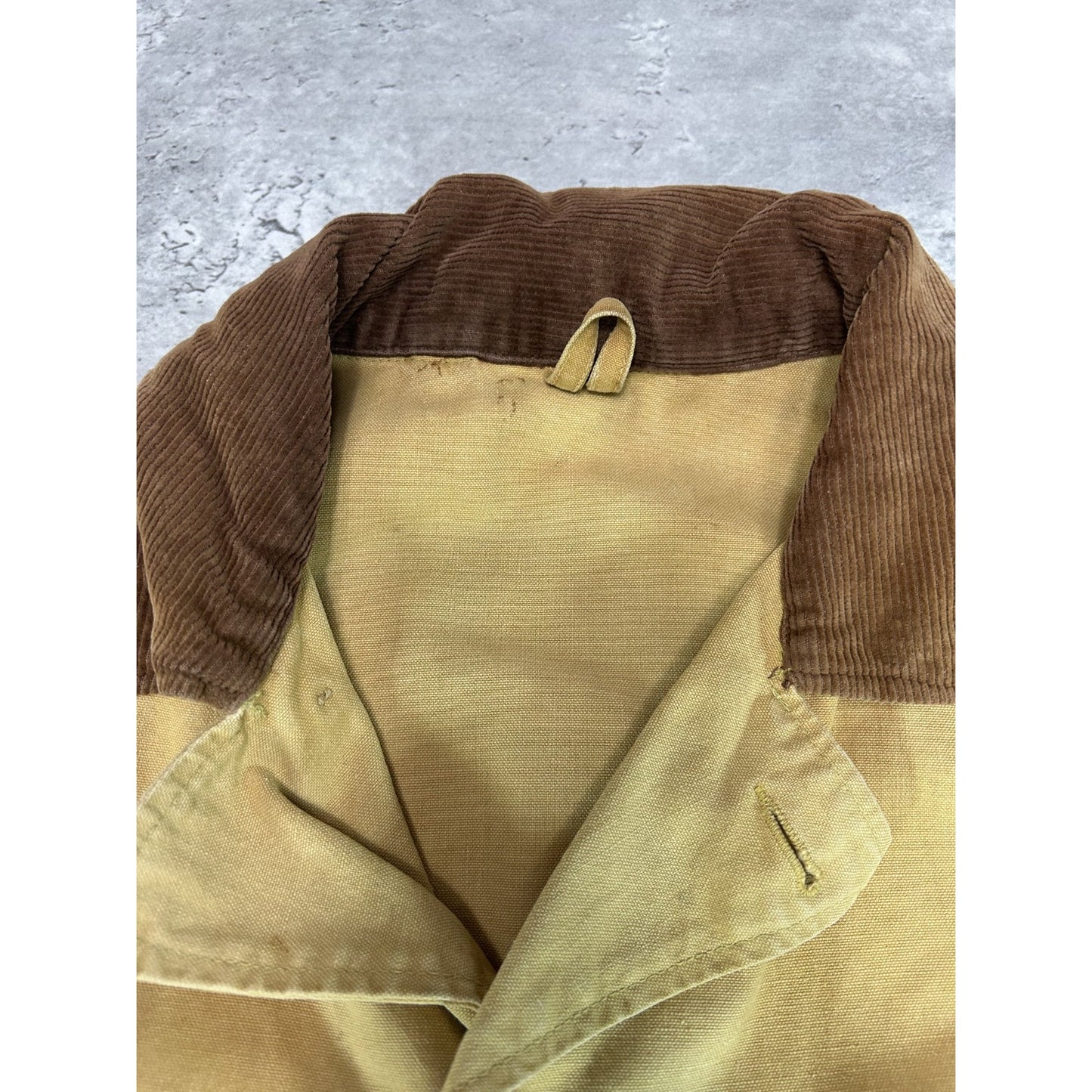 Vintage 1970s Three Pocket Canvas Collared Hunting Jacket Size Medium Beige