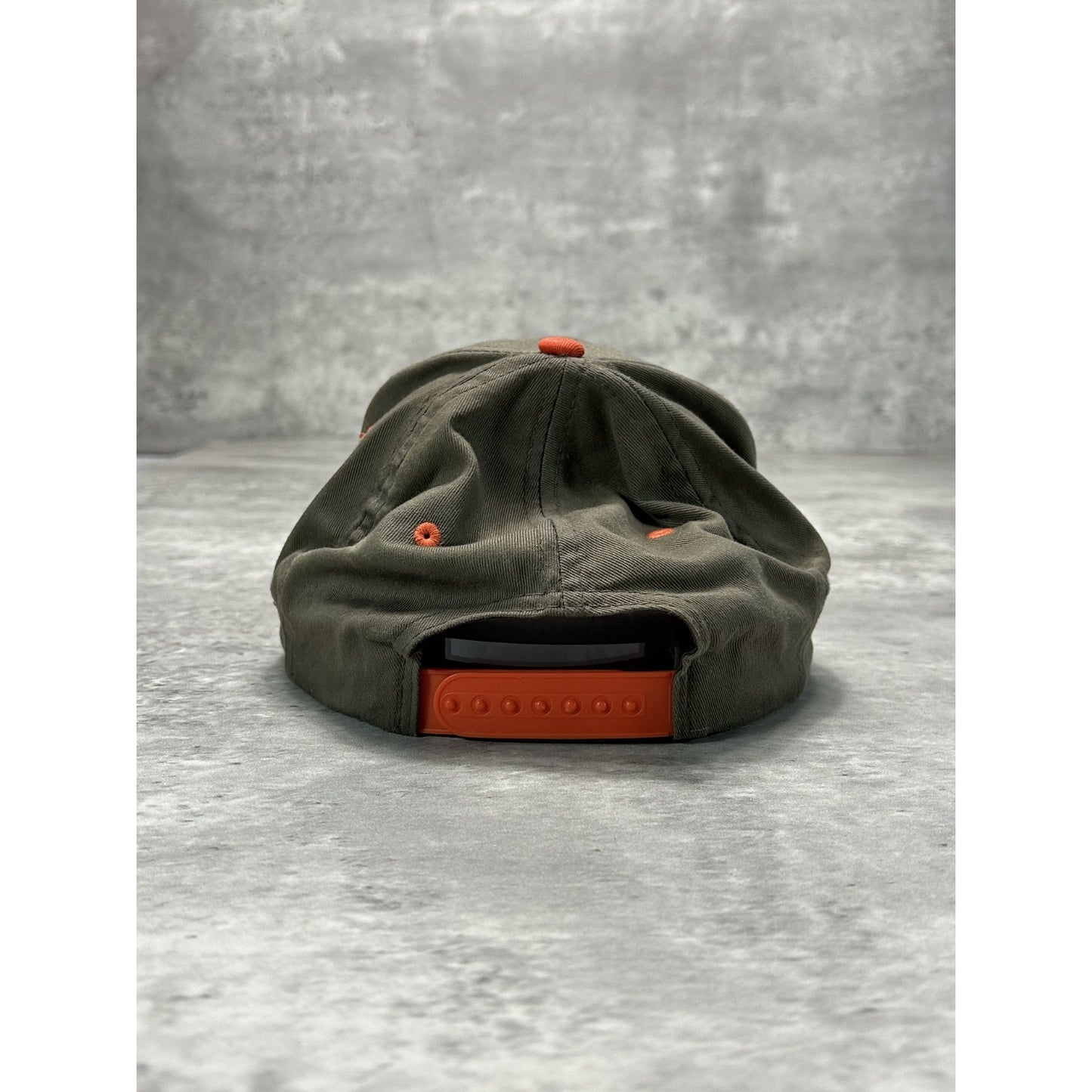 Vintage Cleveland Browns NFL Embroidered Helmet Logo Athletic Snapback Hat OSFA