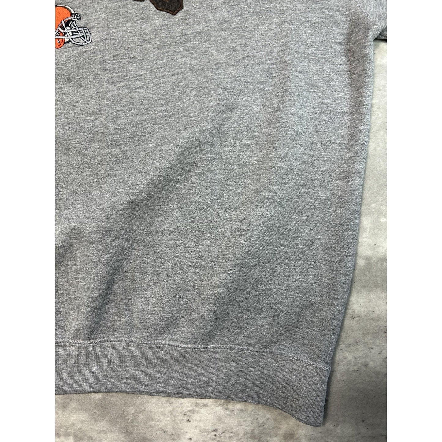 Vintage Cleveland Browns NFL Embroidered Spellout Sweatshirt Size XL