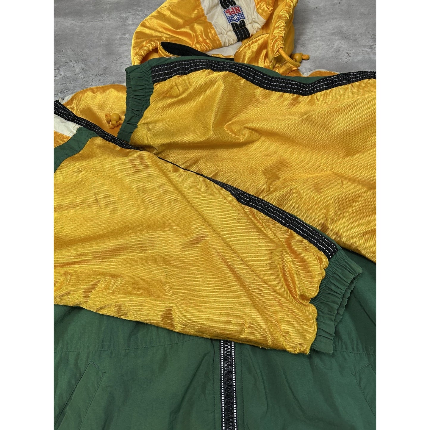 Vintage 90s Green Bay Packers NFL Insulated Starter Full Zip Hooded Jacket Large