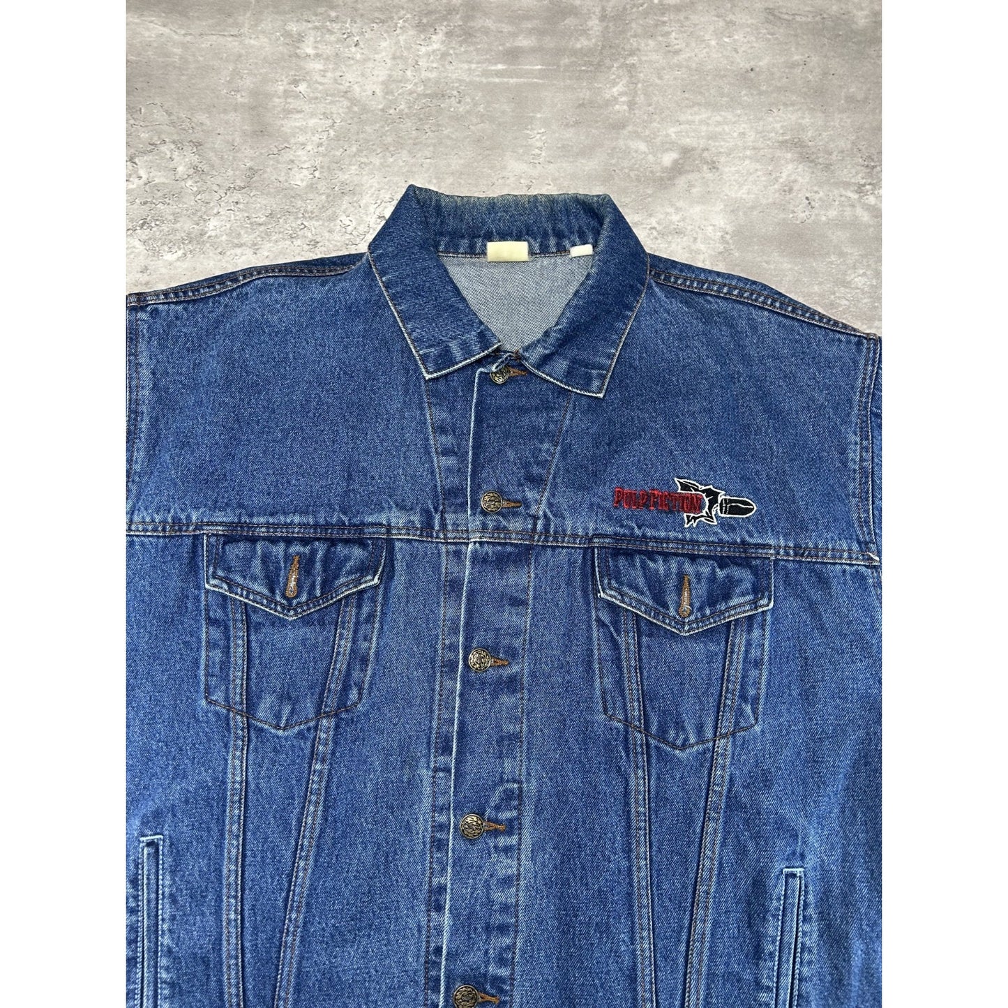 Vintage 90s Pulp Fiction Embroidered Movie Promo Denim Jacket Size XL Blue