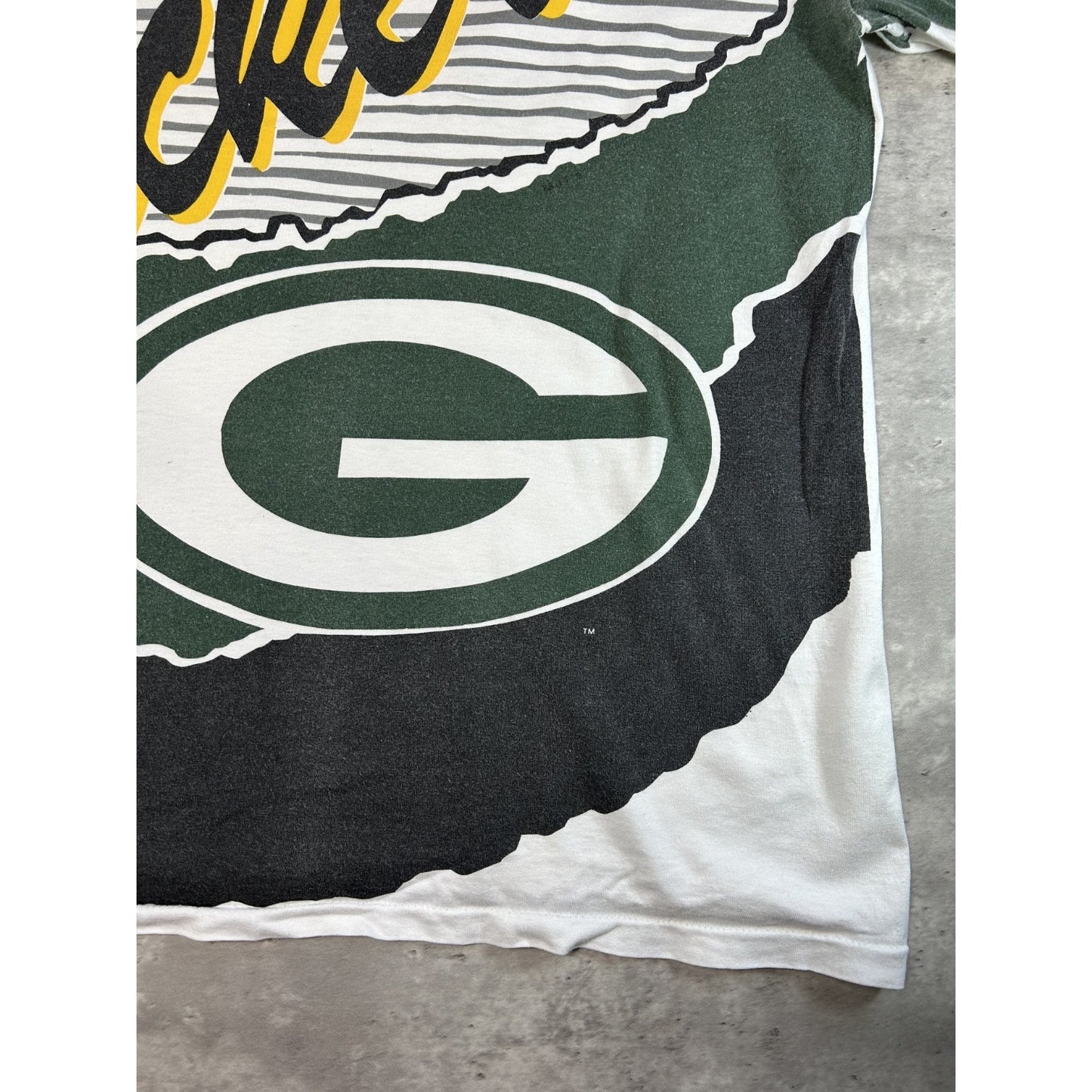 Vintage 90s Green Bay Packers NFL All Over Print Graphic T-Shirt Size 3XL