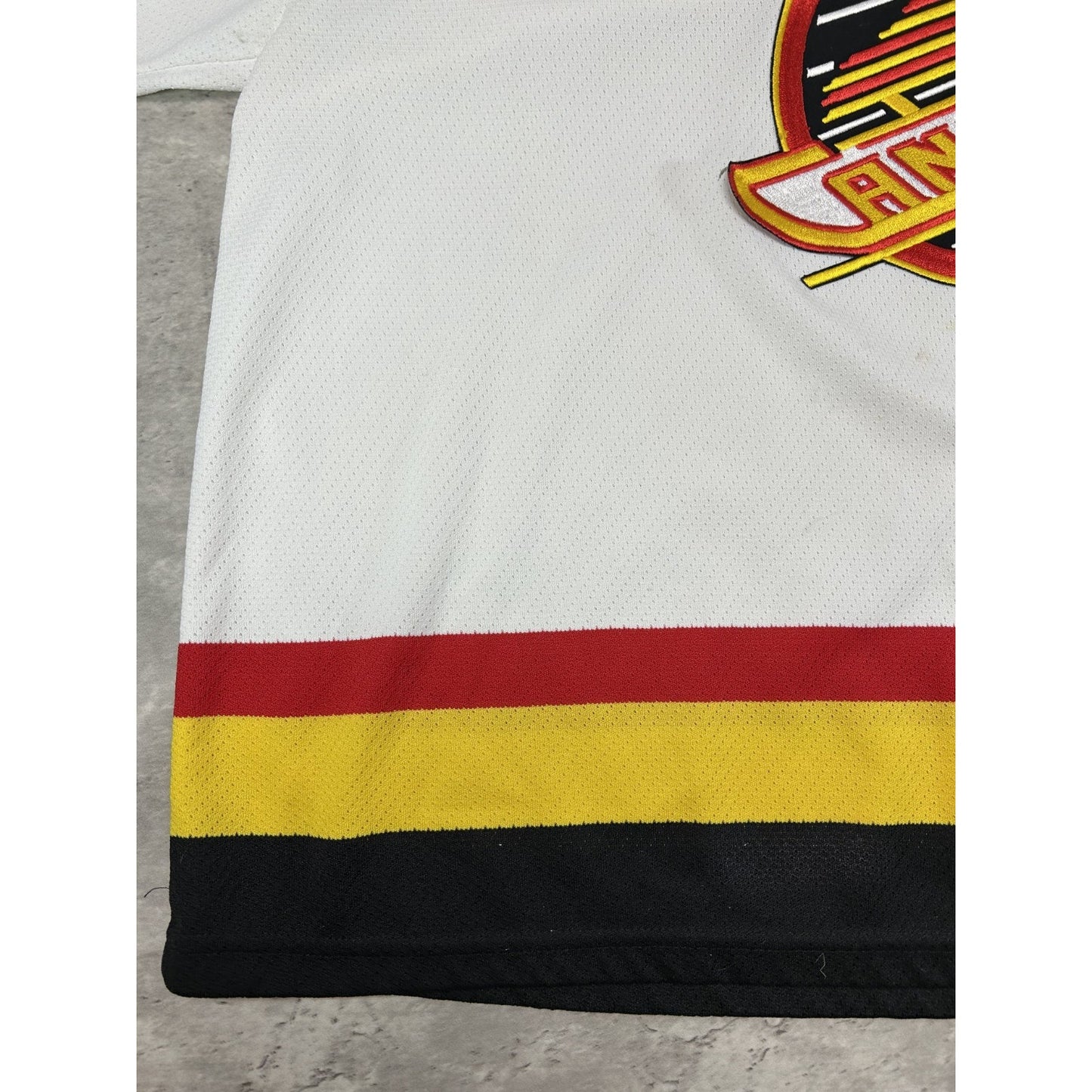 Vintage 90s Vancouver Canucks NHL Stitched CCM Hockey Jersey Size XL