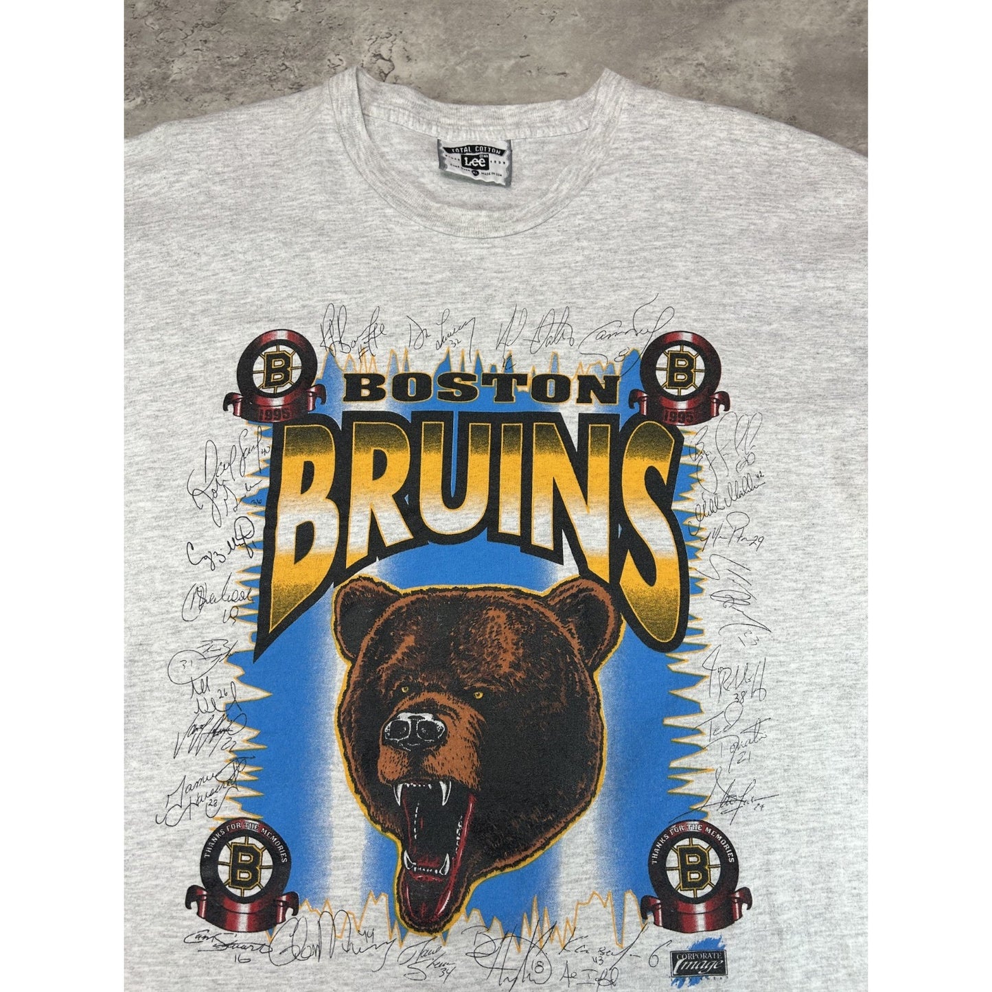 Vintage 90s Boston Bruins NHL Bear Graphic Spellout Hockey T-Shirt Size XL