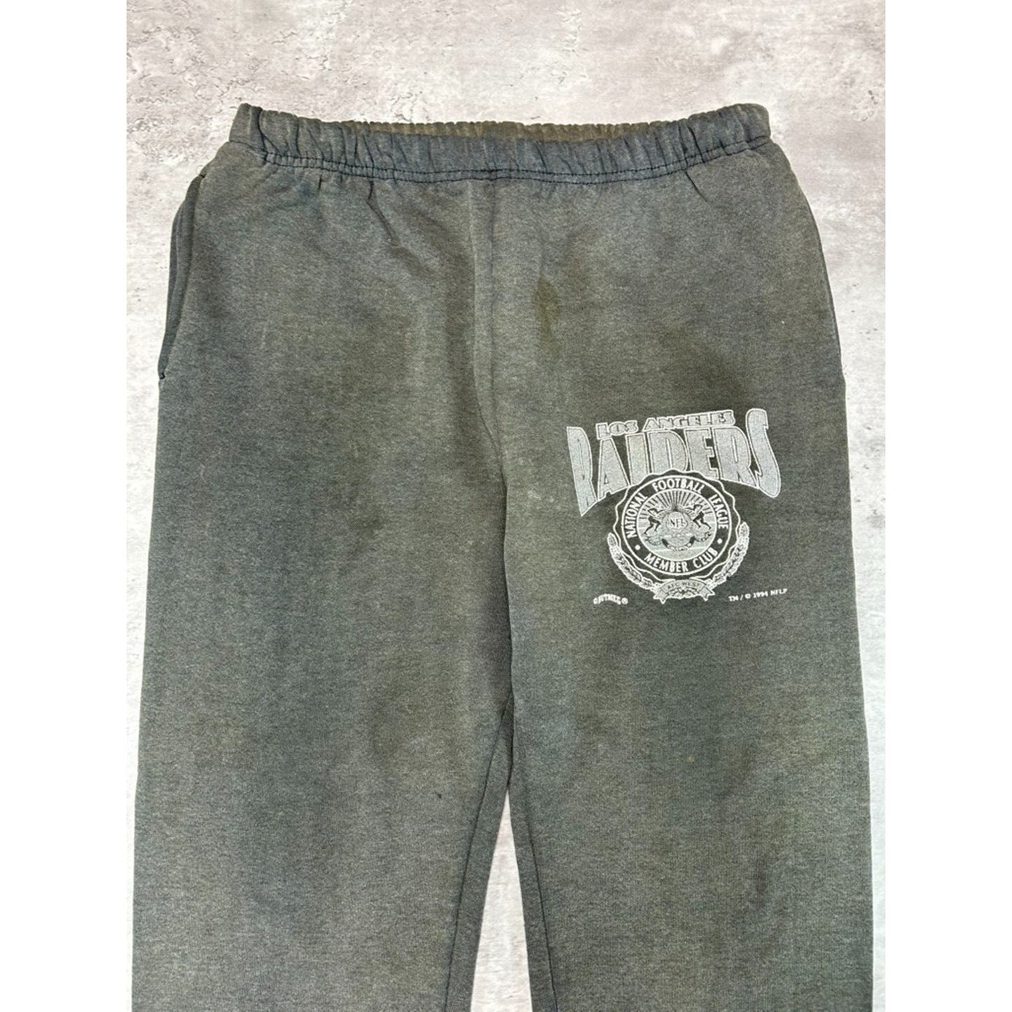 Vintage 90s Oakland Raiders NFL Graphic Logo Football Sweat Pants Size Medium