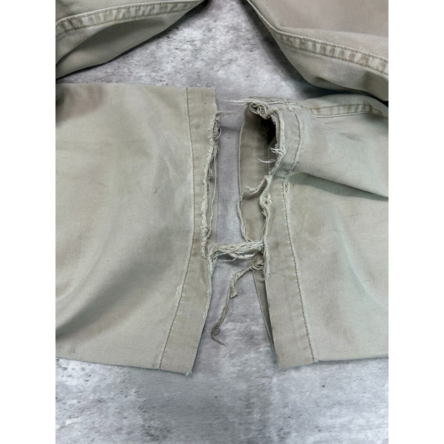 Vintage Y2K Levi's Silver Khaki Baggy Cargo Pants Size 33 Beige