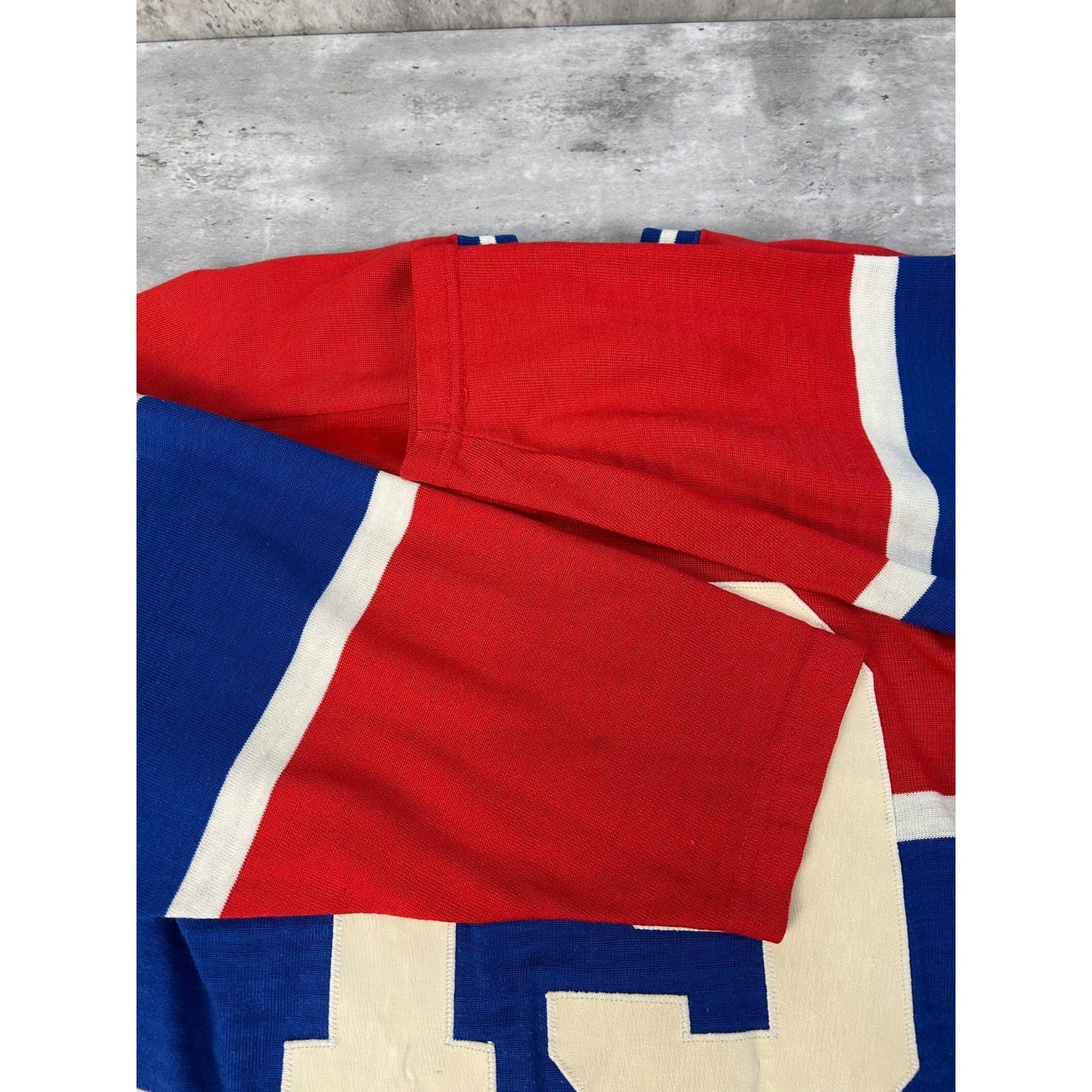 Vintage 70s/80s Montreal Canadiens #19 NHL Stitched Hockey Jersey Size Small
