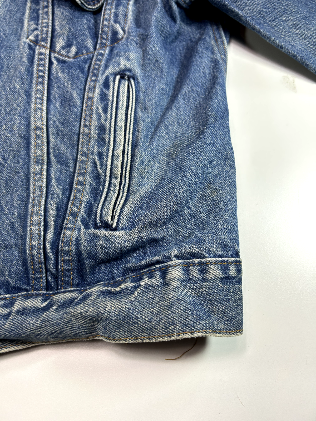 Vintage 80s Levis Dark Wash Denim Type 3 Trucker Jacket Size Small Blue
