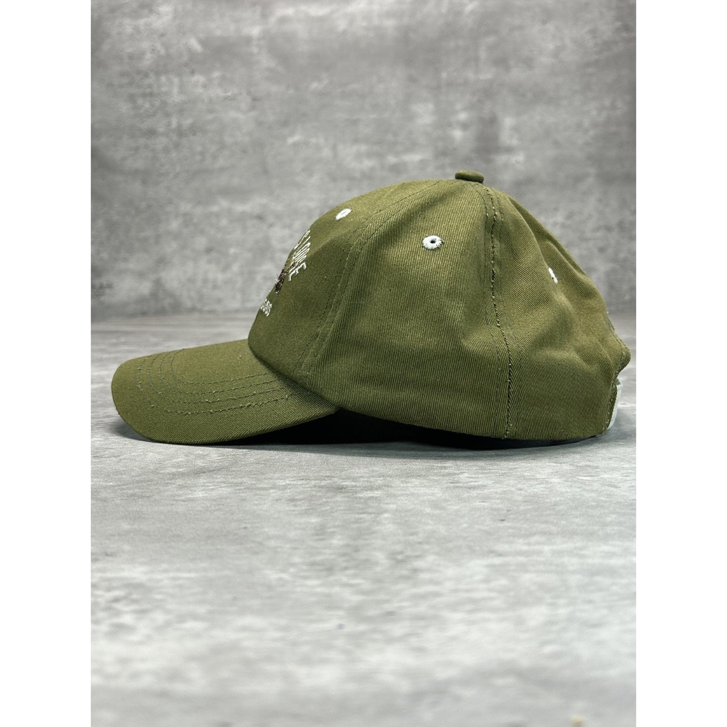 Vintage Sportsmans Lodge Walleye Embroidered Fishing Strapback Hat OSFA