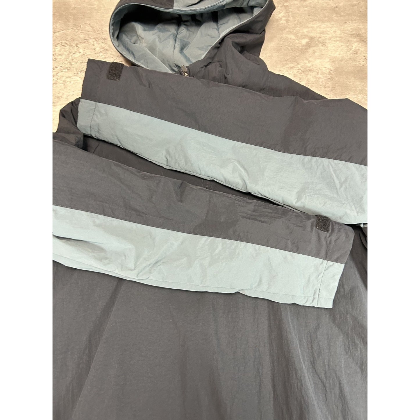 Oakley Insulated 1/4 Zip Hood Spellout Two Tone Pullover Nylon Jacket Size Large