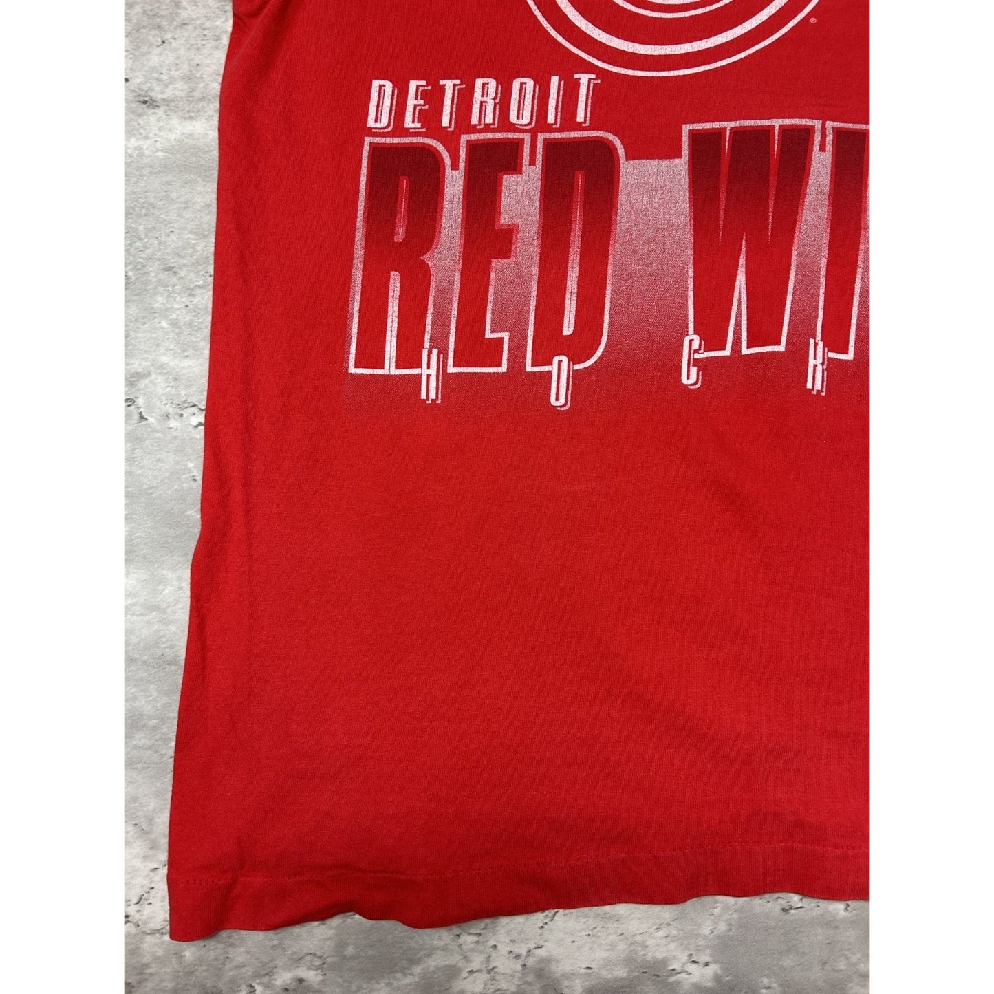 Vintage 90s Detroit Red Wings NHL Spellout Graphic Hockey T-Shirt Size Large
