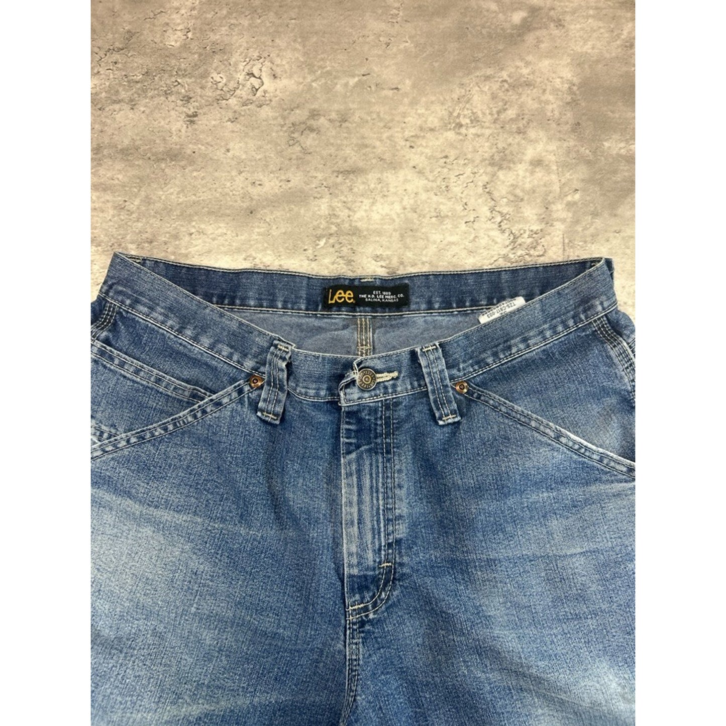 Vintage Lee Dungaree Medium Wash Denim Workwear Carpenter Shorts Size 32 Blue