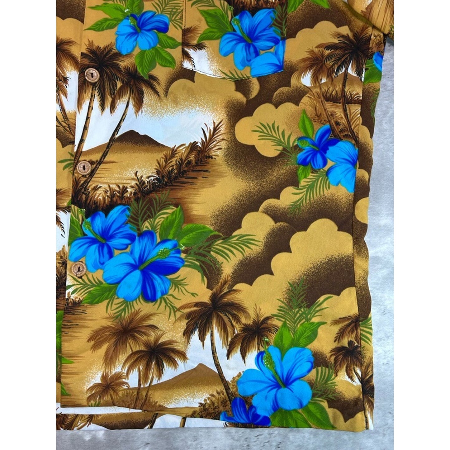 Vintage 1990s/80s Islanders Hawaiian Floral Print Button Up Shirt Size XL