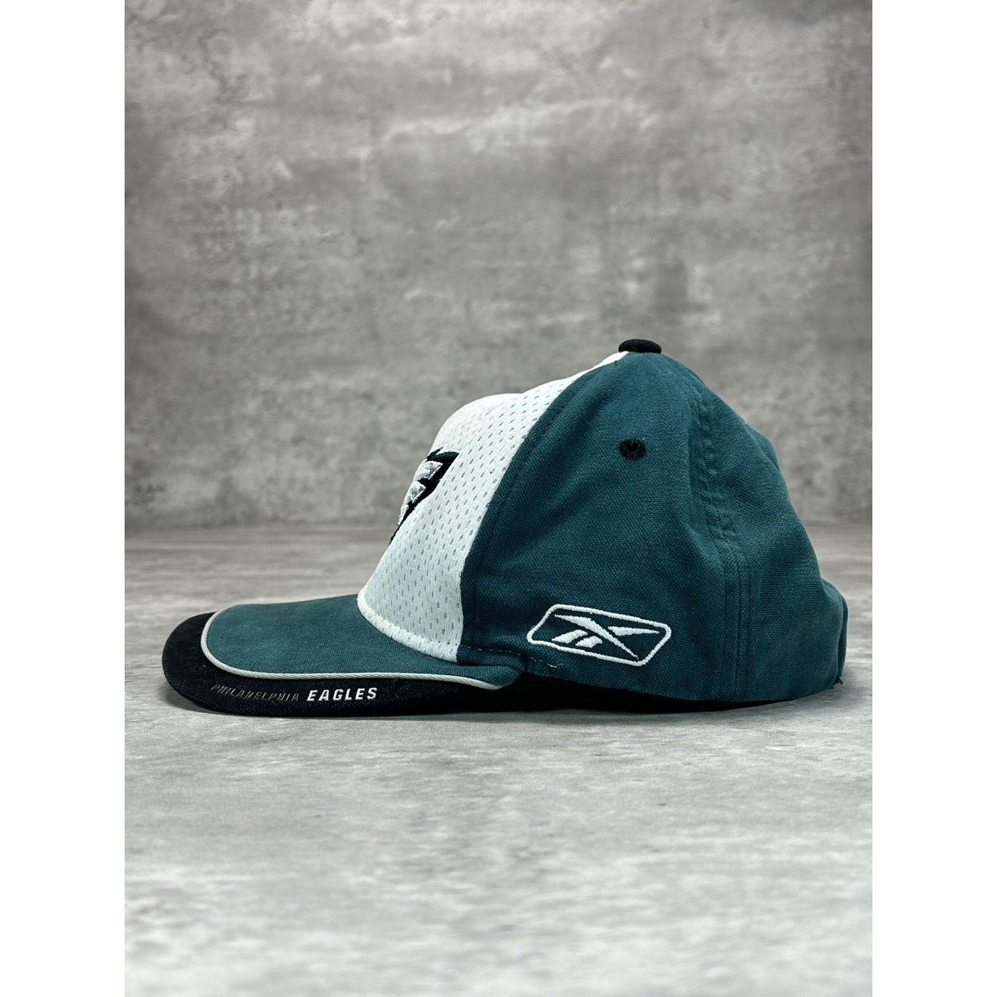 Vintage Y2K Philadelphia Eagles NFL Embroidered Logo Football Snapback Hat OSFA