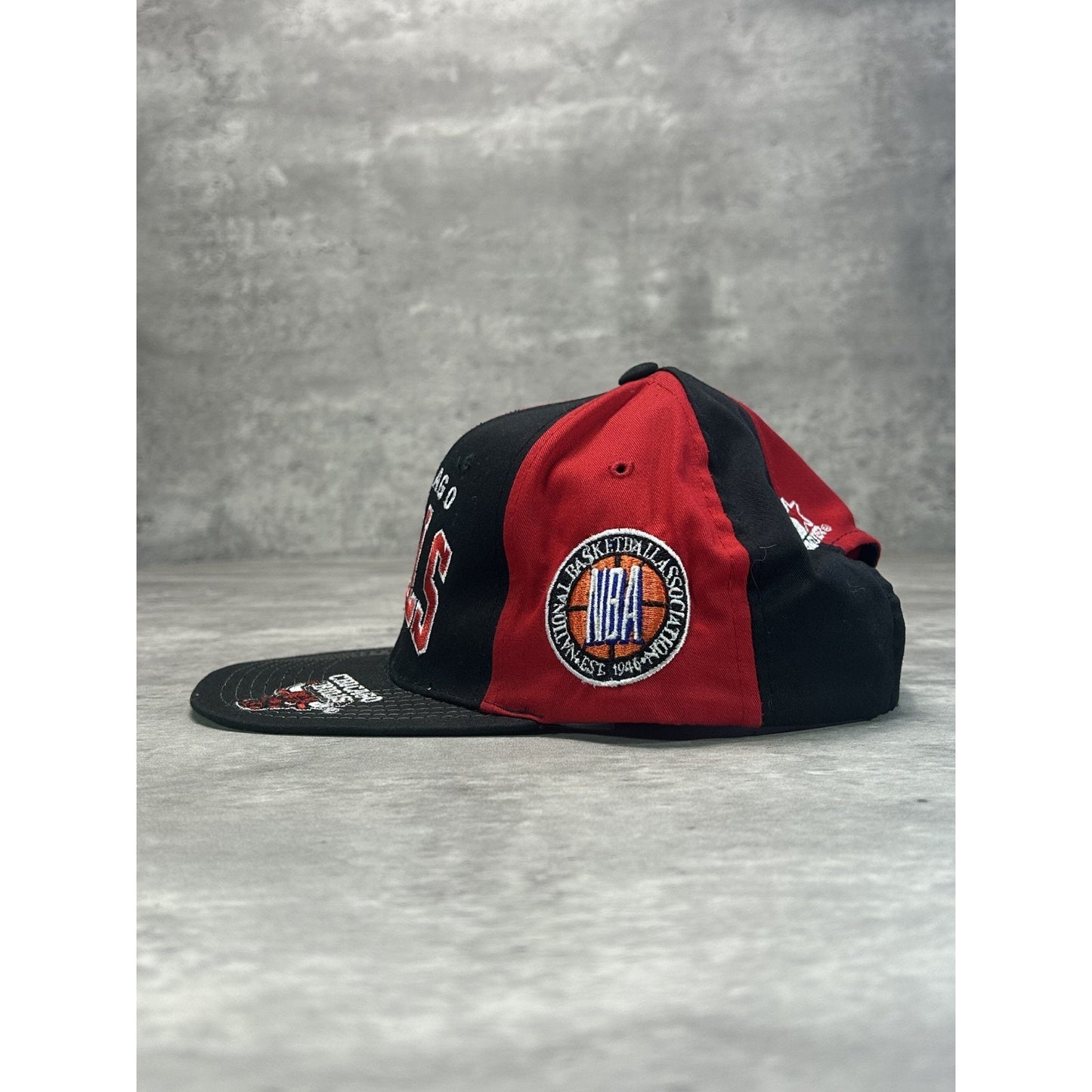 Vintage 90s Chicago Bulls NBA Starter Two Tone Arc Spellout Snapback Hat OSFA