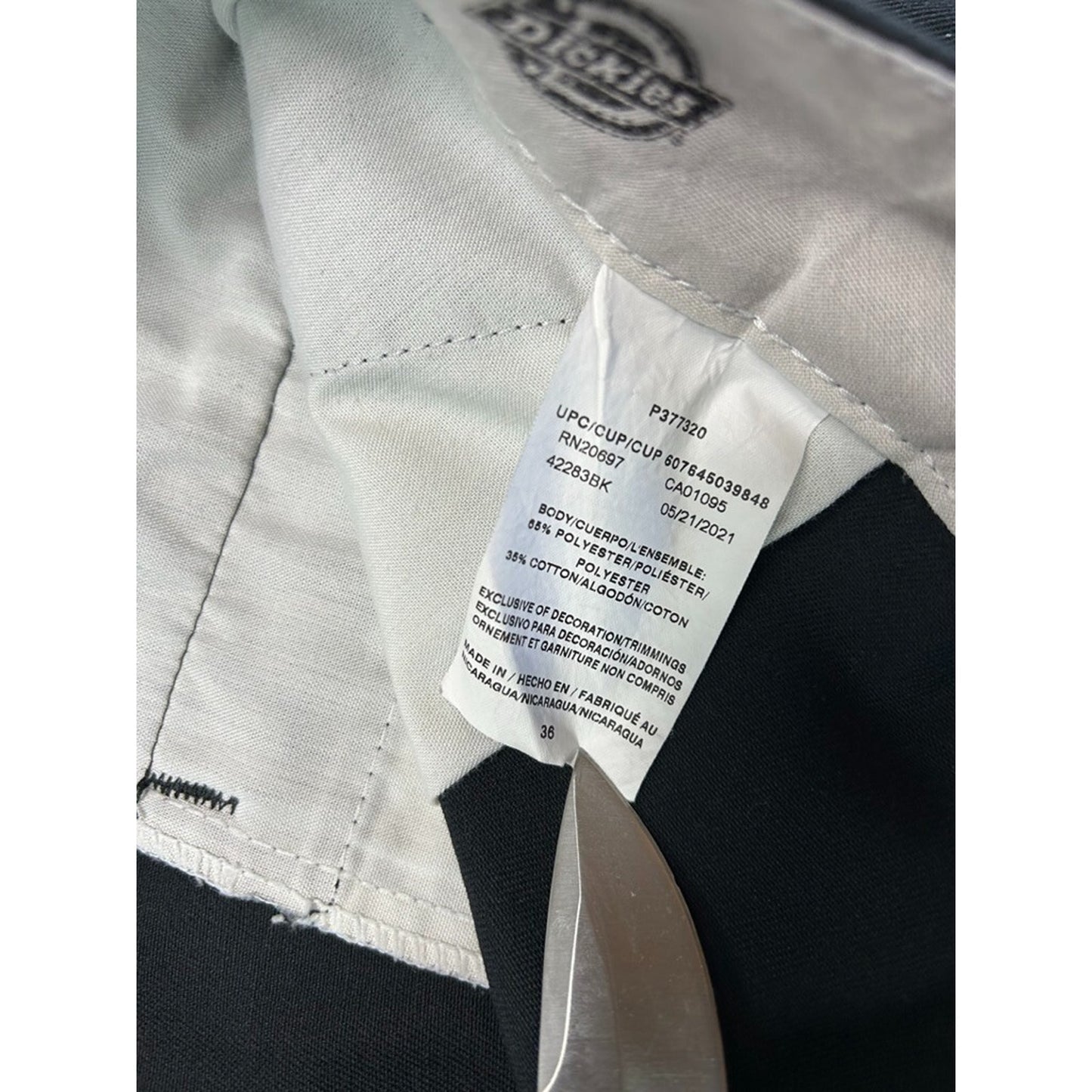 Vintage Dickies Loose Fit Canvas Workwear Five Pocket Shorts Size 35 Black