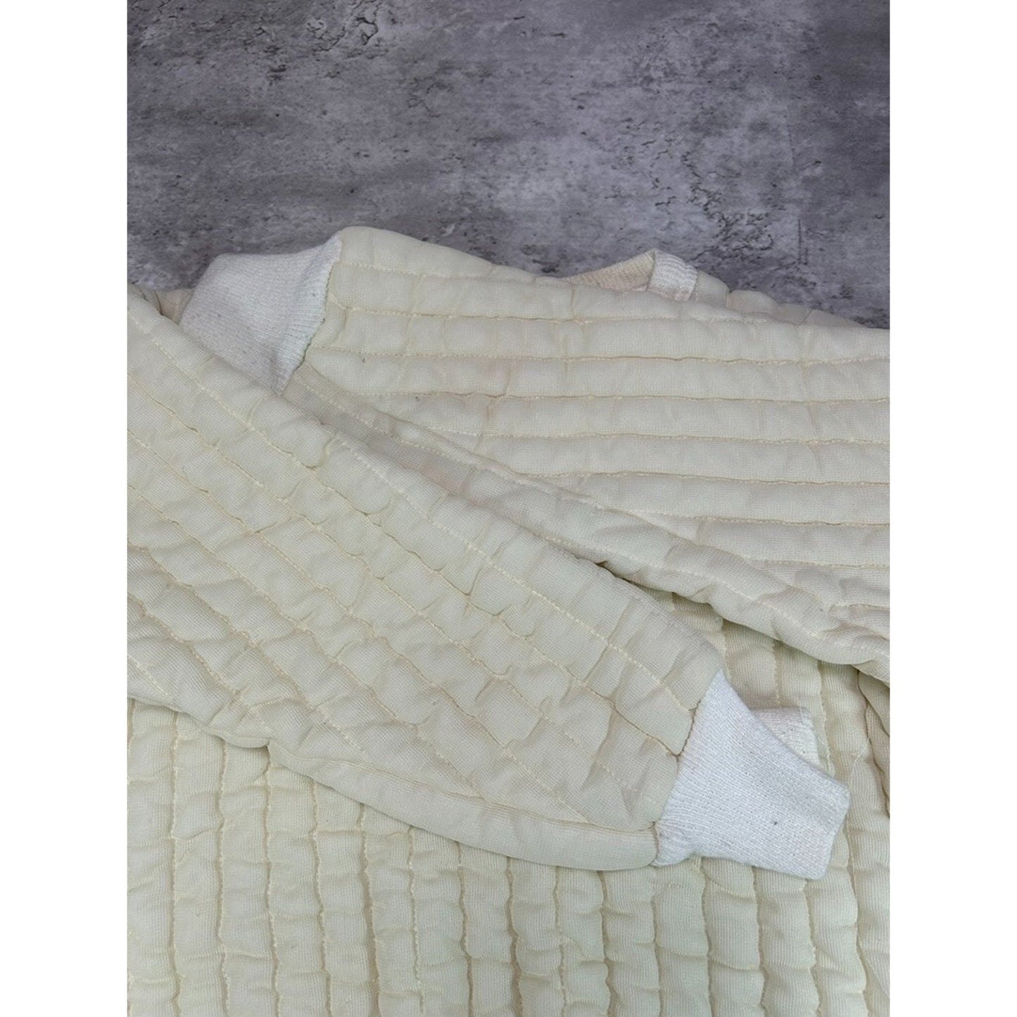 Vintage 1960s Quilted Thermals Lined Pullover Sweatshirt Size Small White