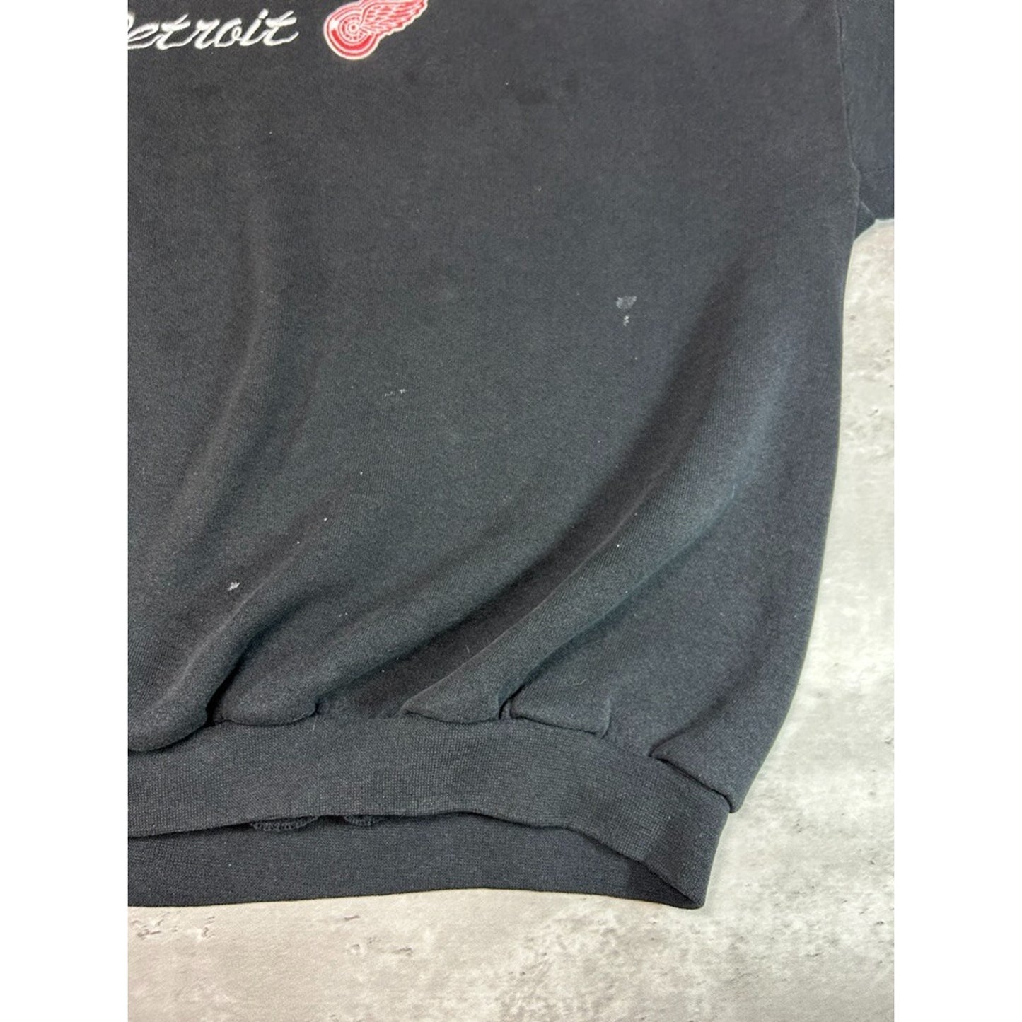 Vintage 90s Detroit Red Wings NHL Embroidered Spellout Sweatshirt Size XXXL