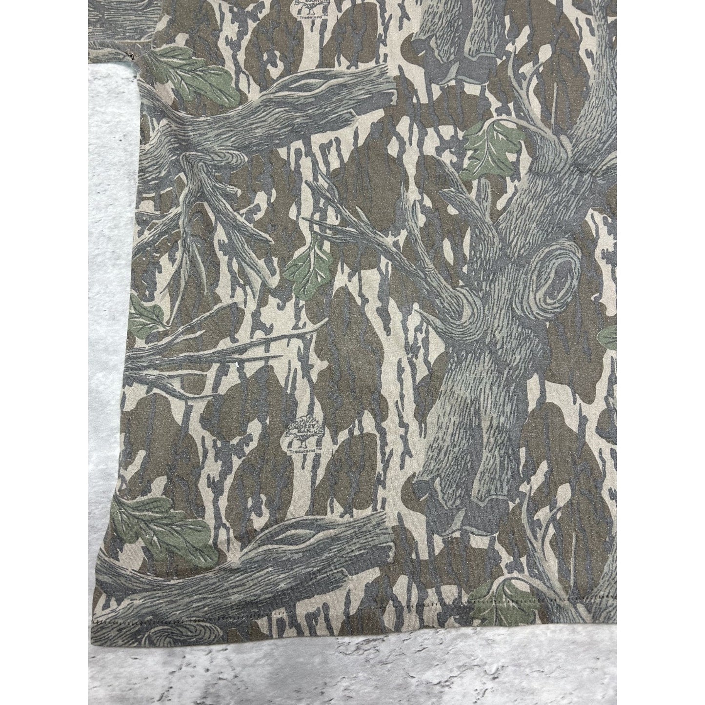 Vintage 80s/90s Tree Camo Hunting Long Sleeve Pocket T-Shirt Size 2XL