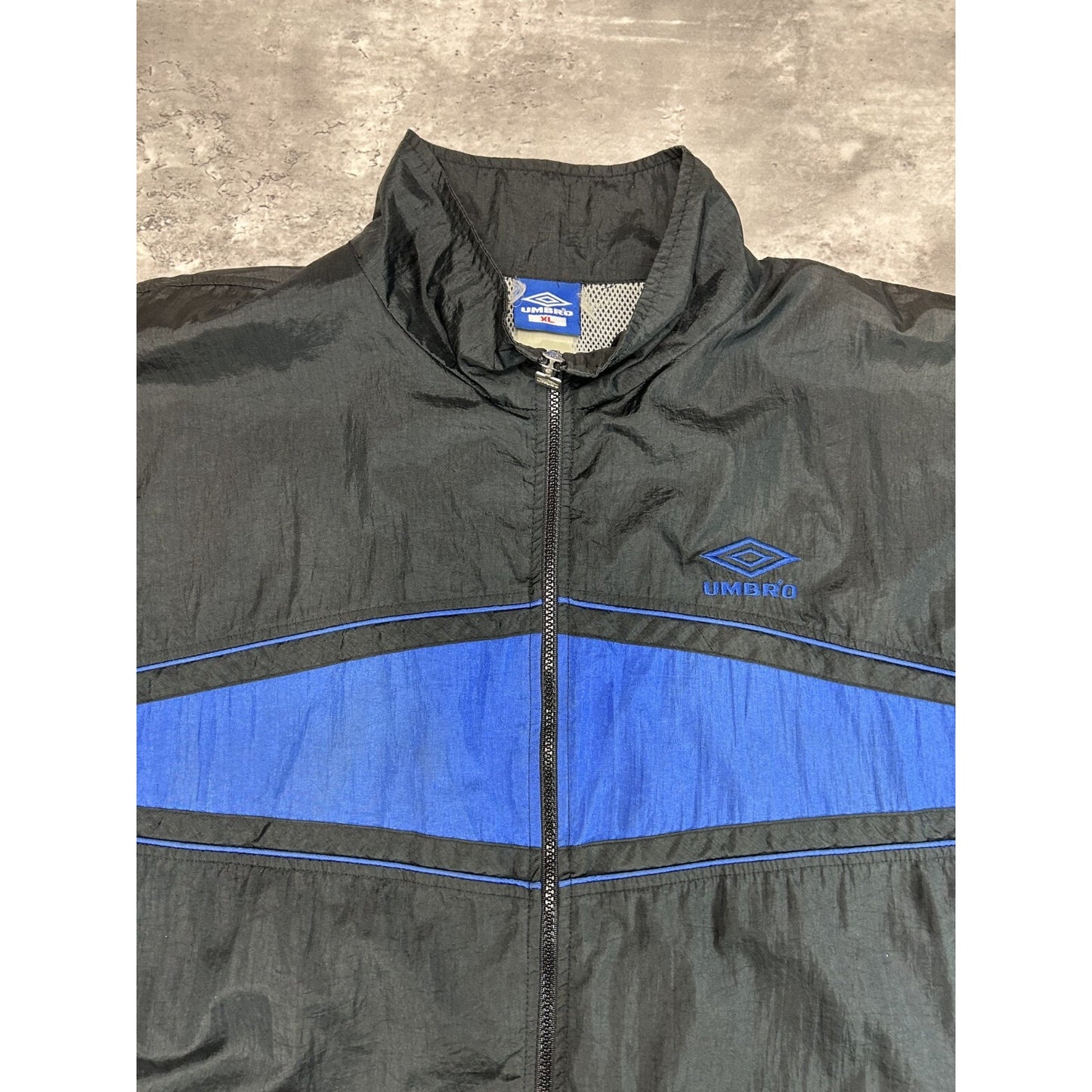 Vintage 90s Umbro Embroidered Logo Two Tone Nylon Windbreaker Jacket Size XL