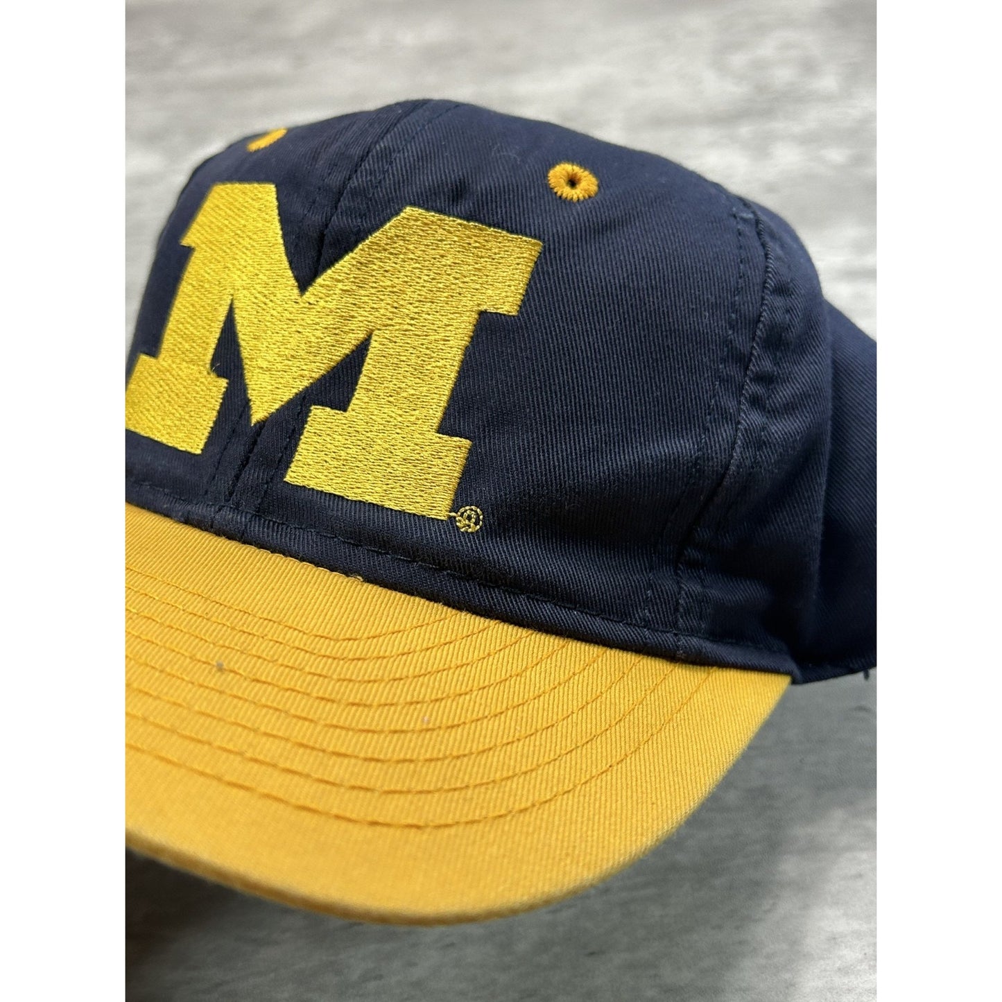 Vintage Michigan Wolverines NCAA Embroidered Logo Snapback Hat OSFA