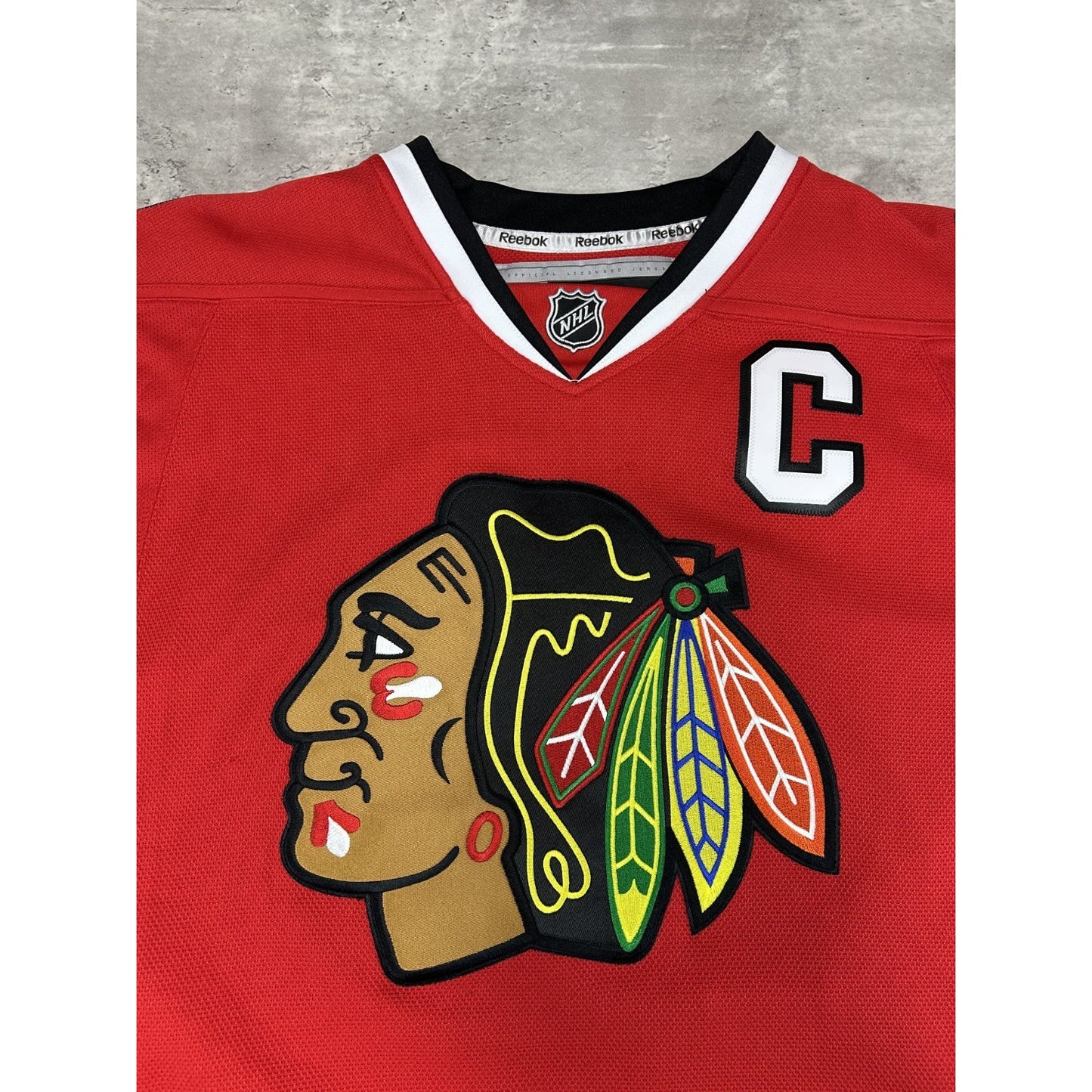 Johnathan Towes #19 Chicago Blackhawks NHL Reebok Hockey Jersey Size Medium