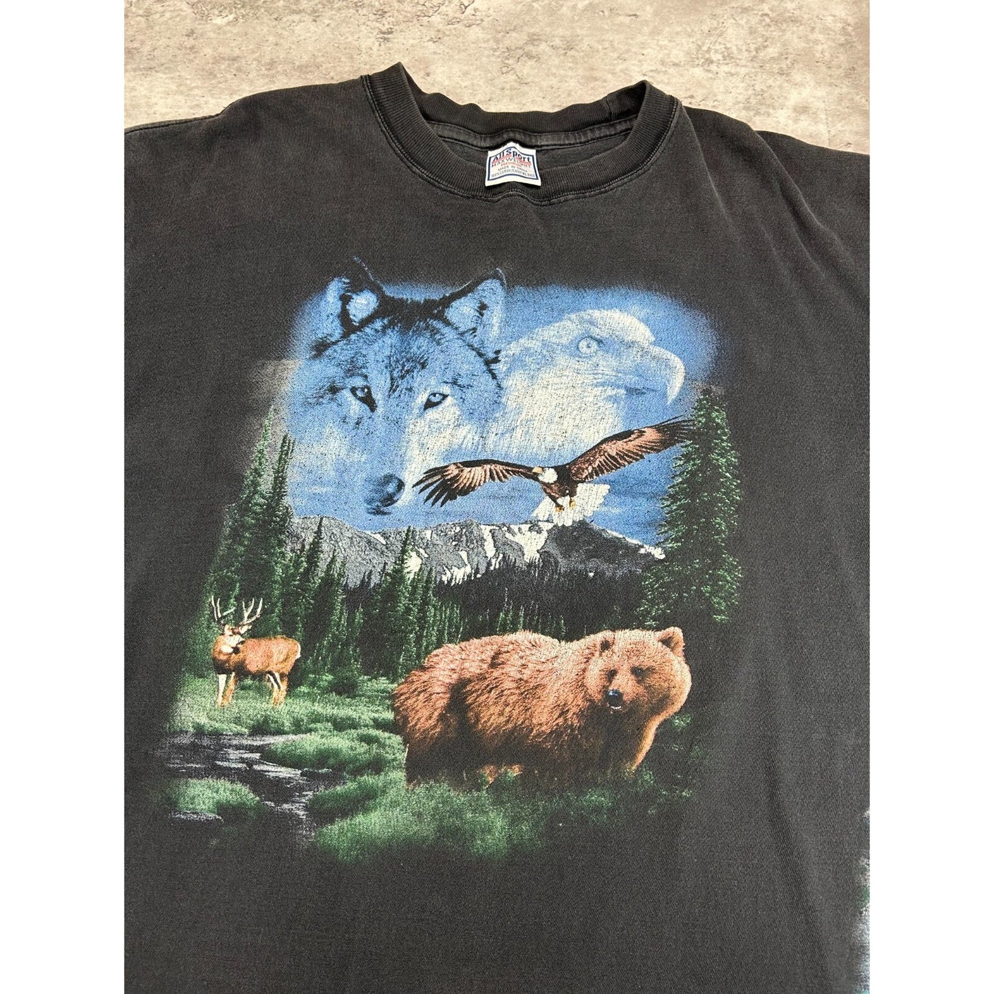 Vintage Bald Eagle Grizzly Bear Animal Nature Graphic AOP T-Shirt Size XL