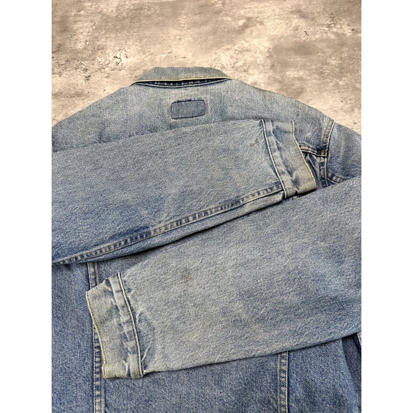 Vintage 80s Levis Red Tab Medium Wash Denim Type 3 Trucker Jacket Size 44R Medium