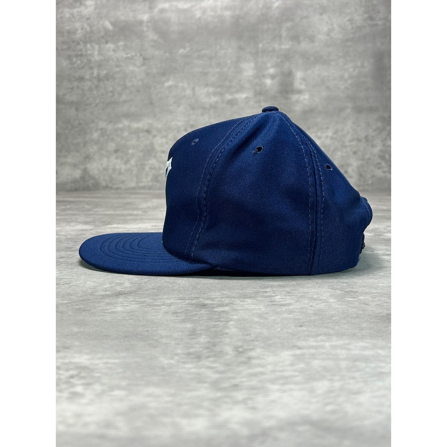 Vintage 80s Detroit Tigers MLB Embroidered Logo Trucker Snapback Hat OSFA