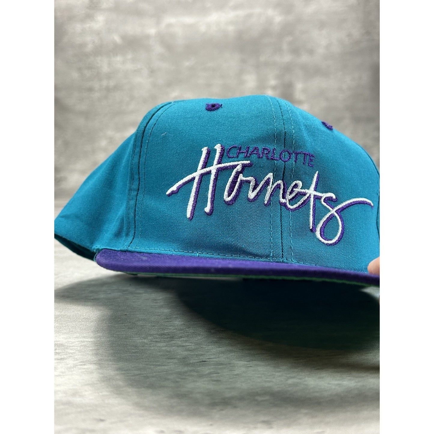 VTG 90s Charlotte Hornets NBA Embroidered Spellout Basketball Snapback Hat OSFA
