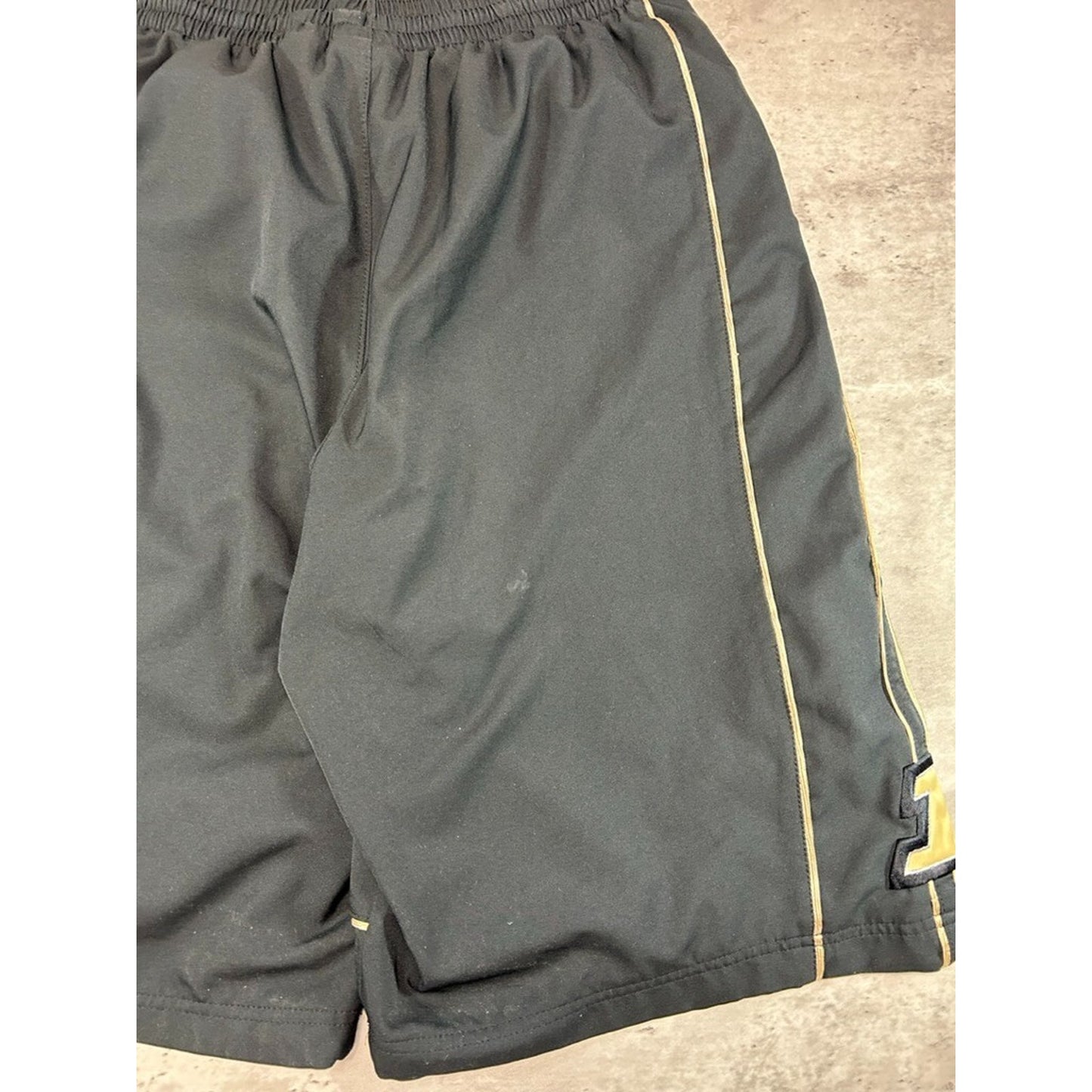 Vintage Purdue Boilermakers NCAA Nike Embroidered Swoosh Shorts Size Small