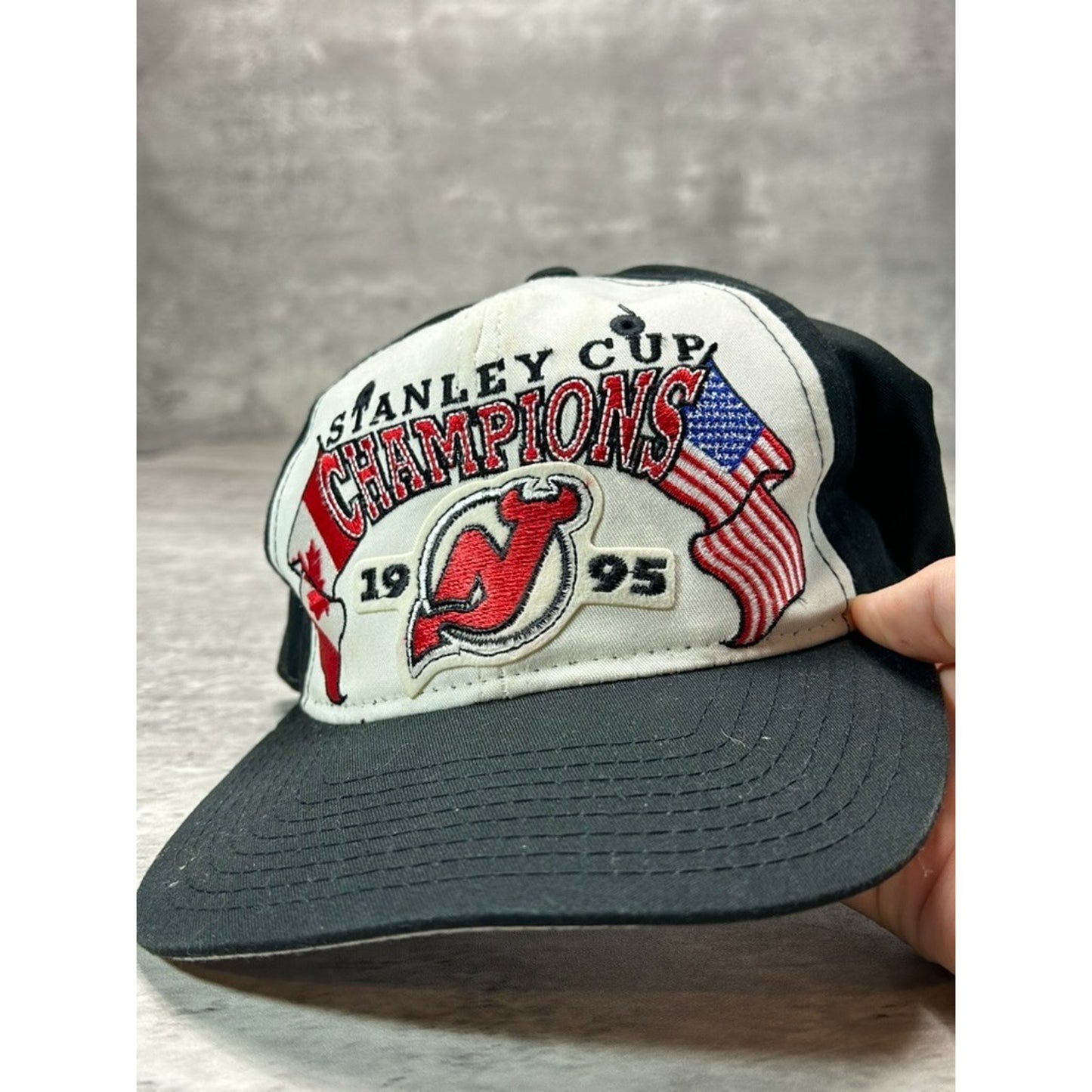 Vintage 1995 New Jersey Devils NHL Stanley Cup Champs Starter Snapback Hat OSFA