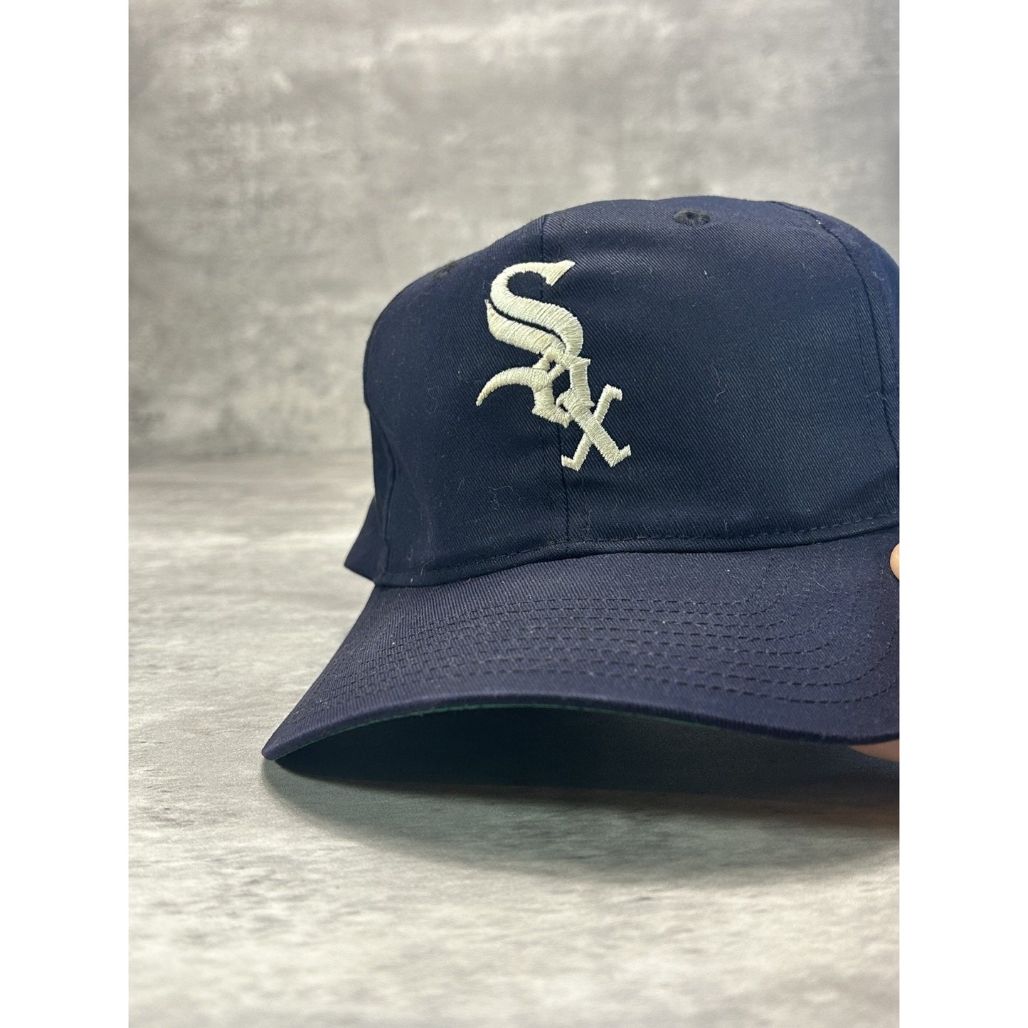 Vintage 90s Chicago White Sox MLB Embroidered Logo Baseball Snapback Hat OSFA