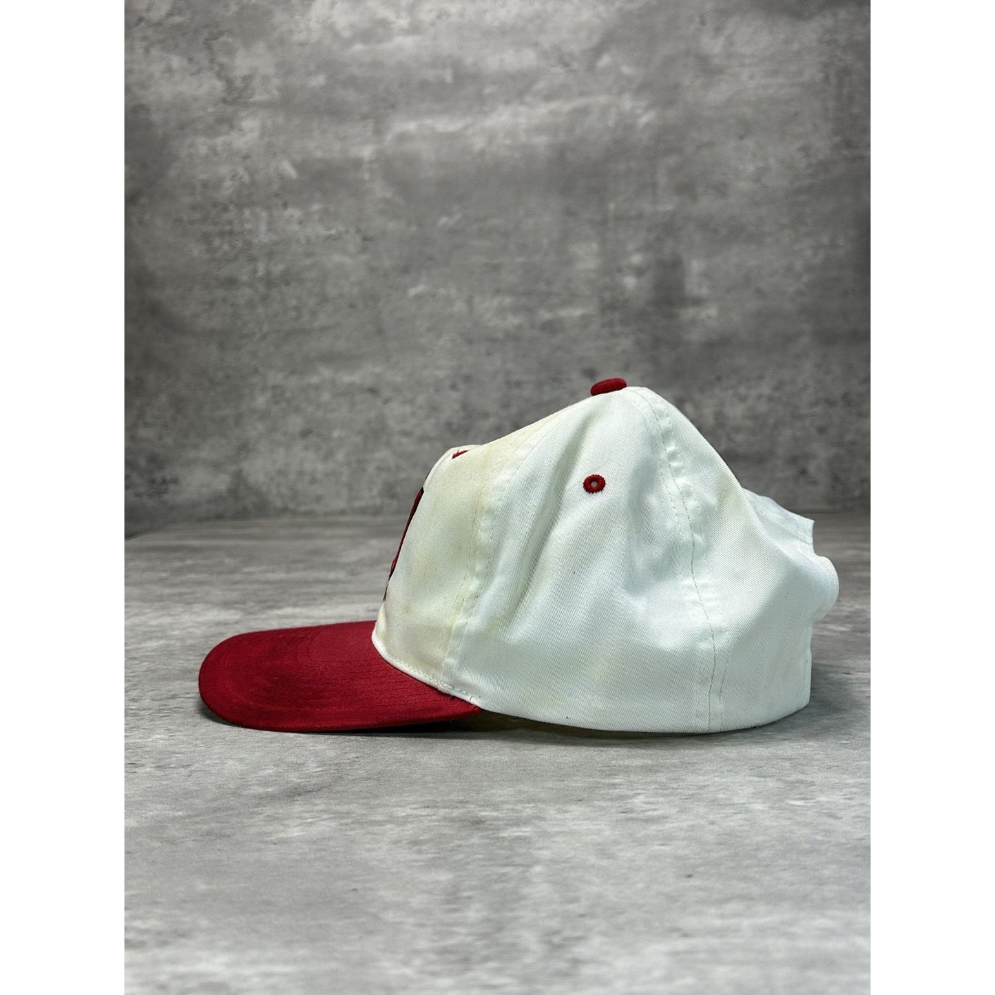 Vintage 90s Indiana Hoosiers NCAA Embroidered Logo Two Tone Snapback Hat OSFA