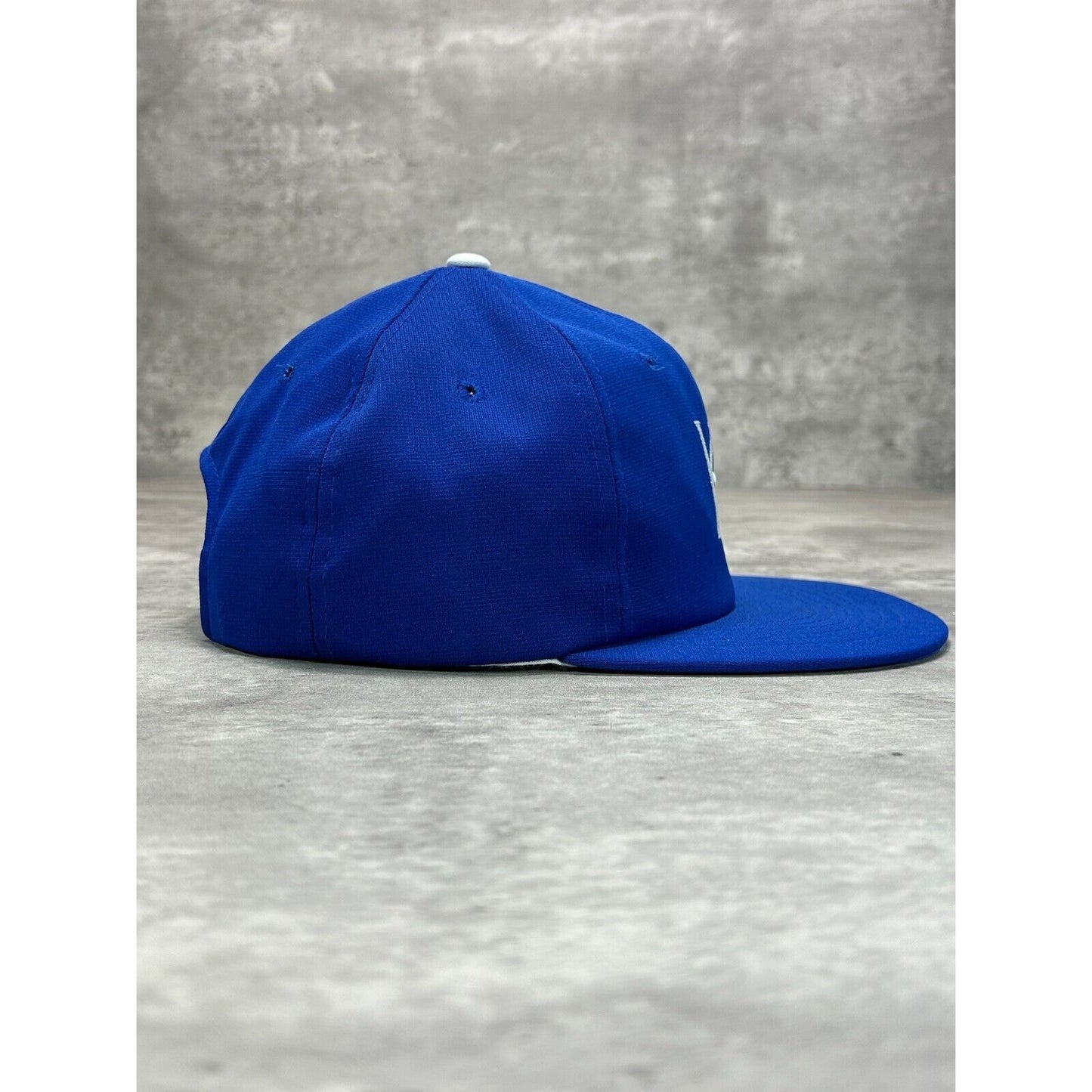 Vintage Kansas City Royals MLB Embroidered Logo Trucker Snapback Hat OSFA