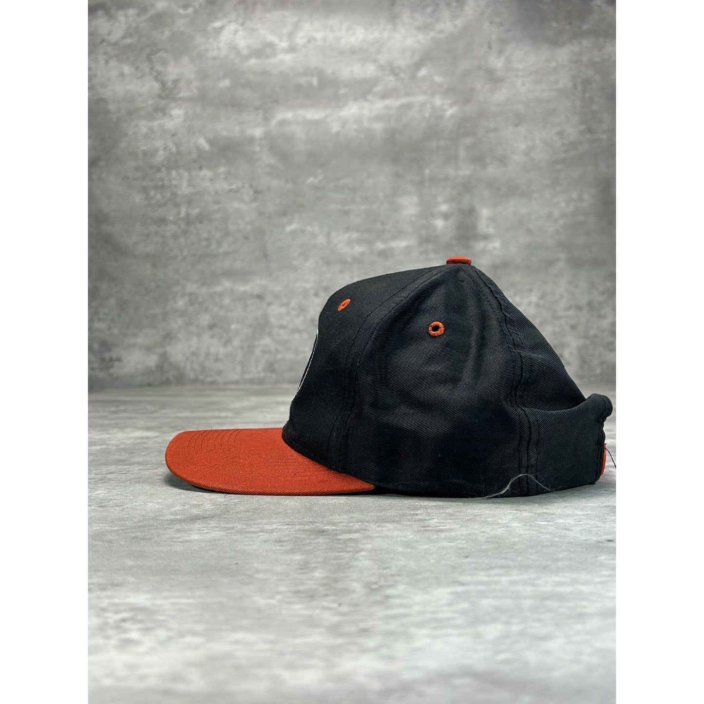 Vintage 90s Philadelphia Flyers NHL Embroidered Logo Hockey Snapback Hat OSFA