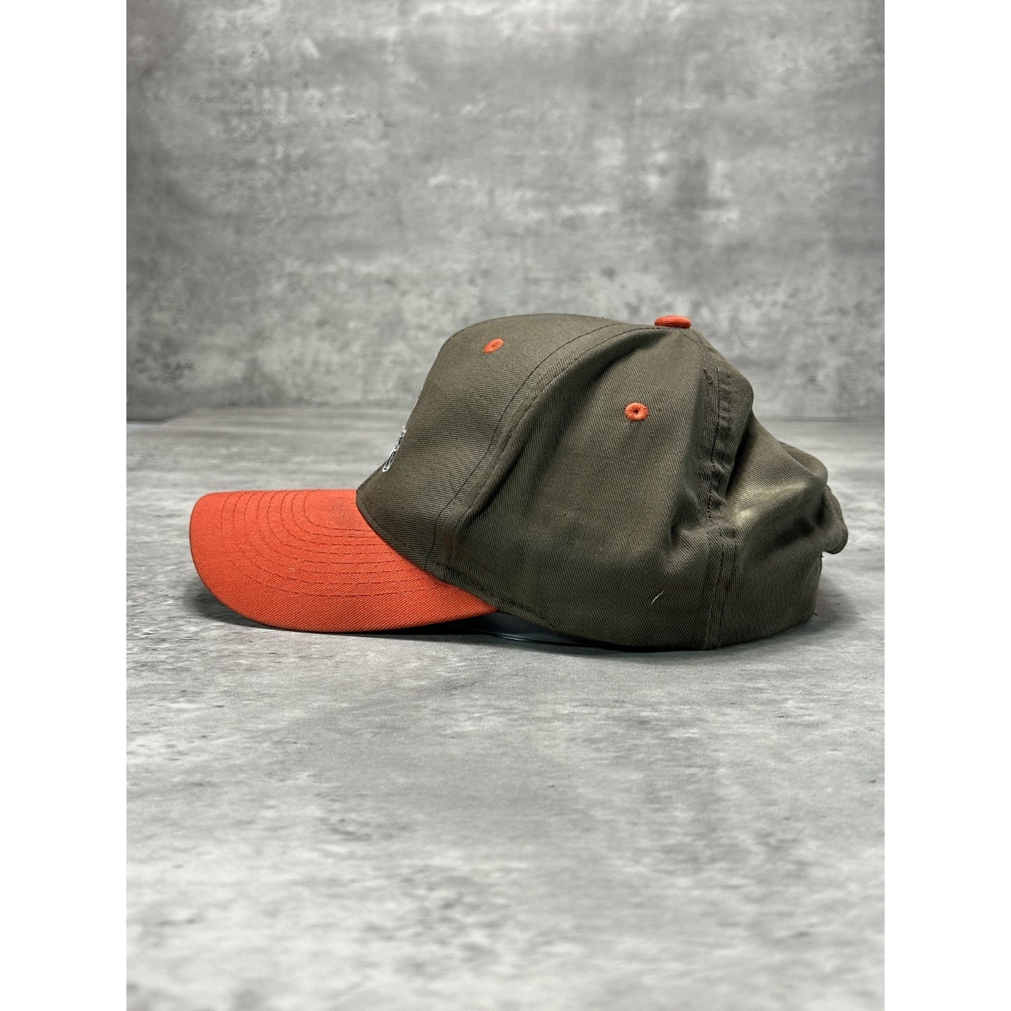 Vintage Cleveland Browns NFL Embroidered Helmet Logo Athletic Snapback Hat OSFA