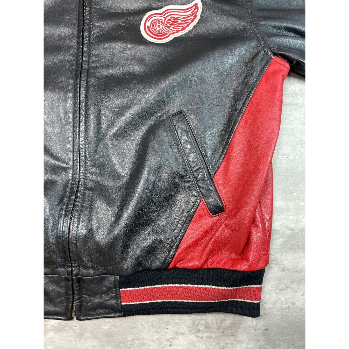 Vintage Detroit Red Wings NHL Embroidered Logo Pleather Jacket Size Large