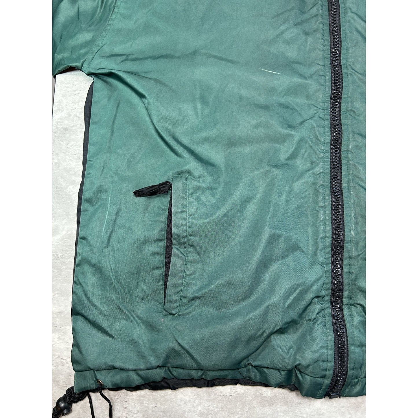Vintage 90s Green Bay Packers NFL Insulated Full Zip Nylon Jacket Size Medium