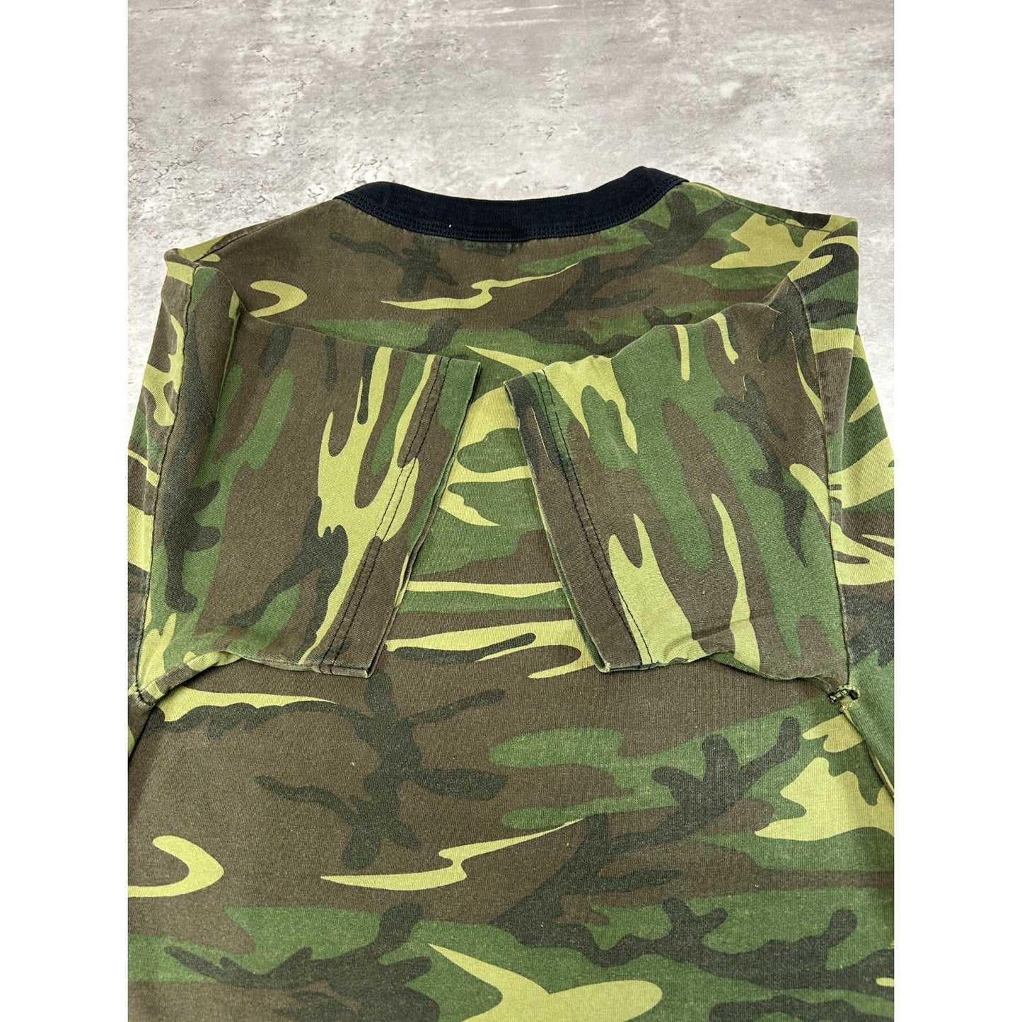 Vintage 2001 Ha! Now You Cant See Me! Comedy Slogan Spellout Camo T-Shirt Sz L