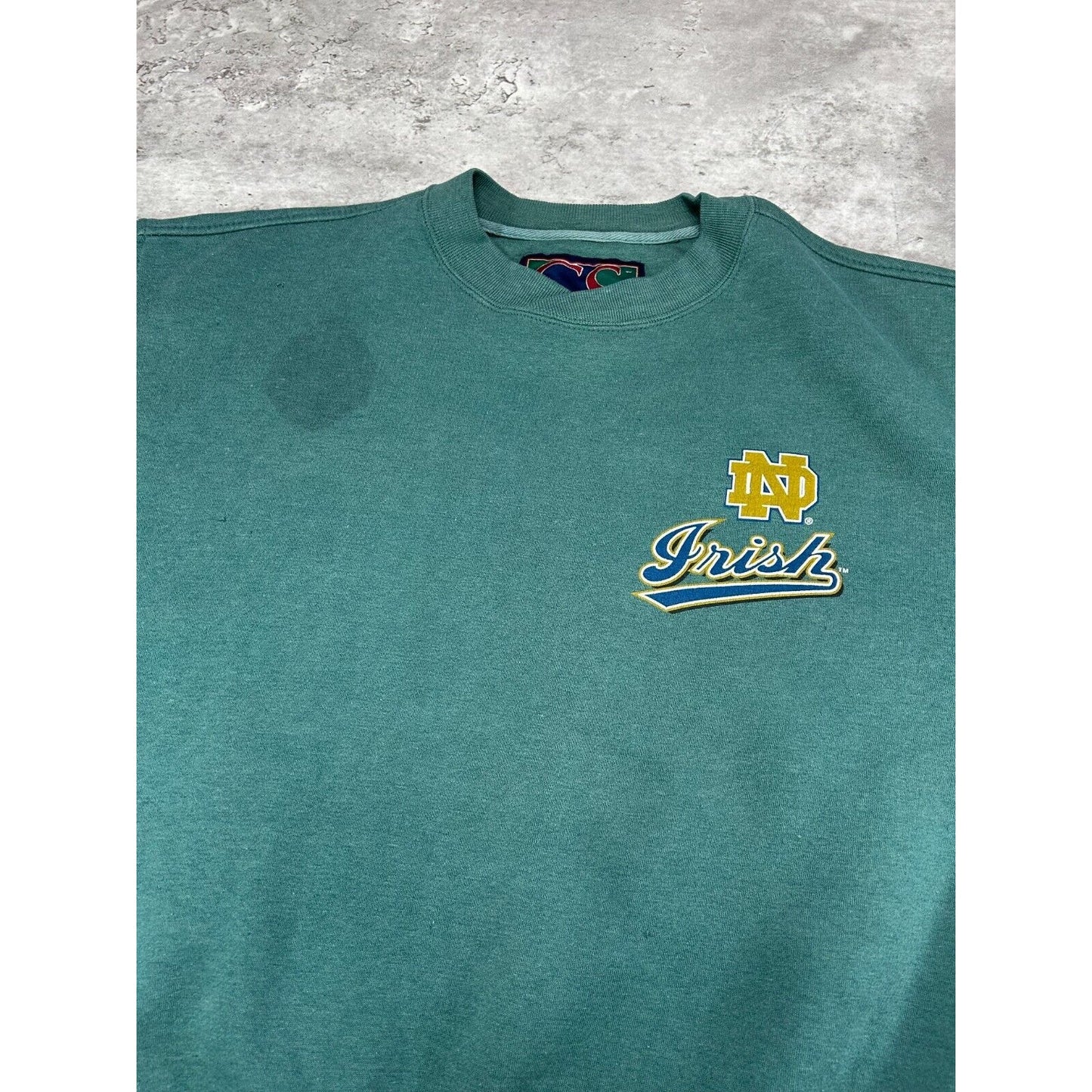 Vintage Notre Dame Fighting Irish NCAA Collegiate Script Sweatshirt Size Medium