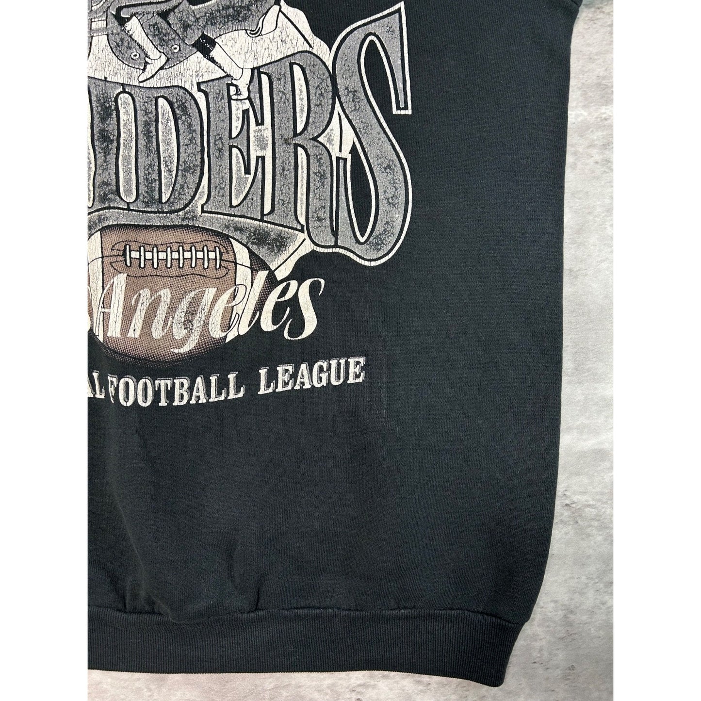 Vintage 90s Los Angeles Raiders NFL Helmet Graphic Spellout Sweatshirt Size XL