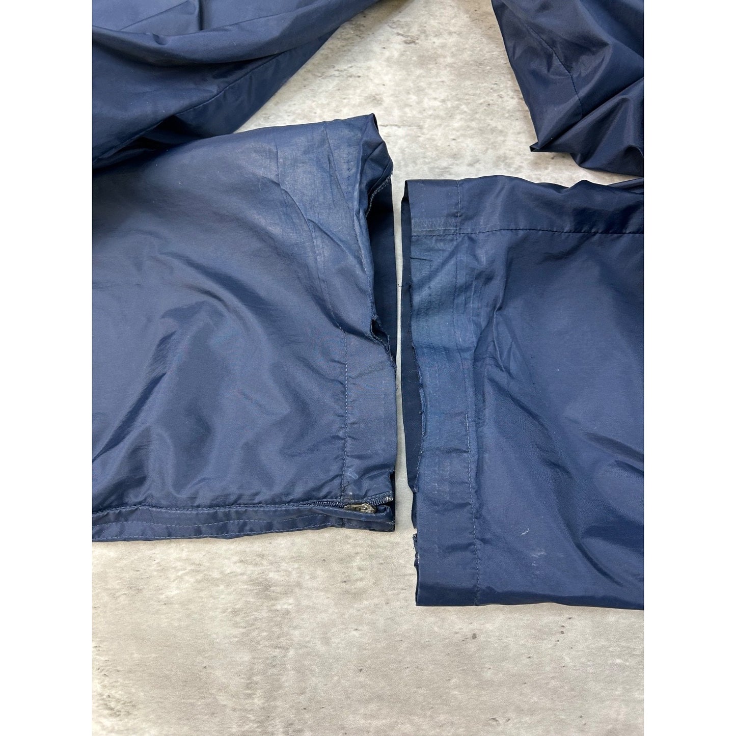 Vintage 2000s Nike Embroidered Swoosh Nylon Track Pants Size Large