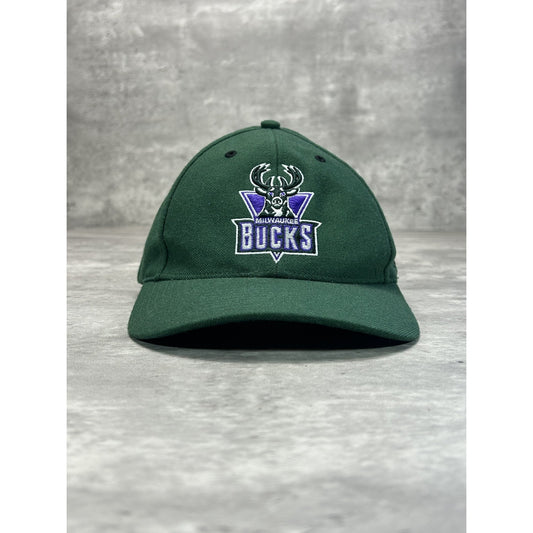 Vintage Milwaukee Bucks NBA Embroidered Logo Basketball Strapback Hat OSFA