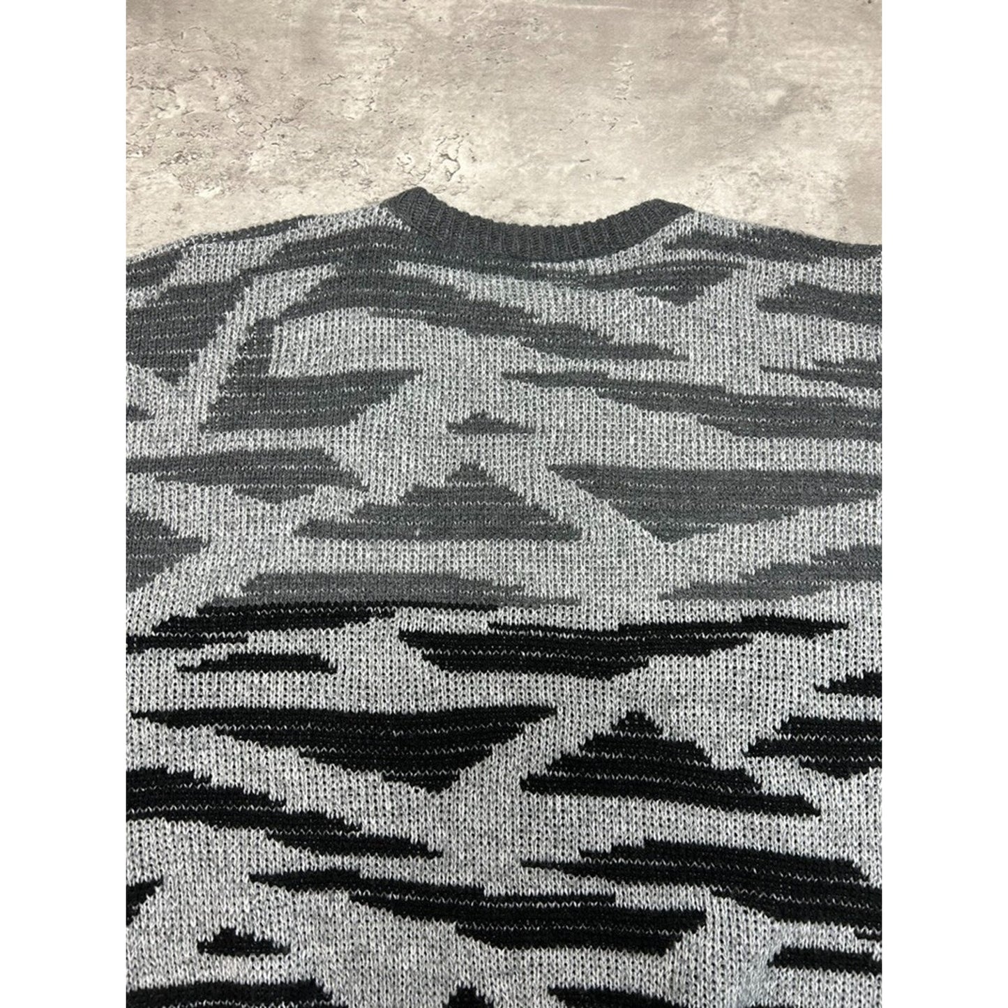 Vintage 90s Abstract Gradient Striped Pullover Ribbed Knit Sweater Size XL