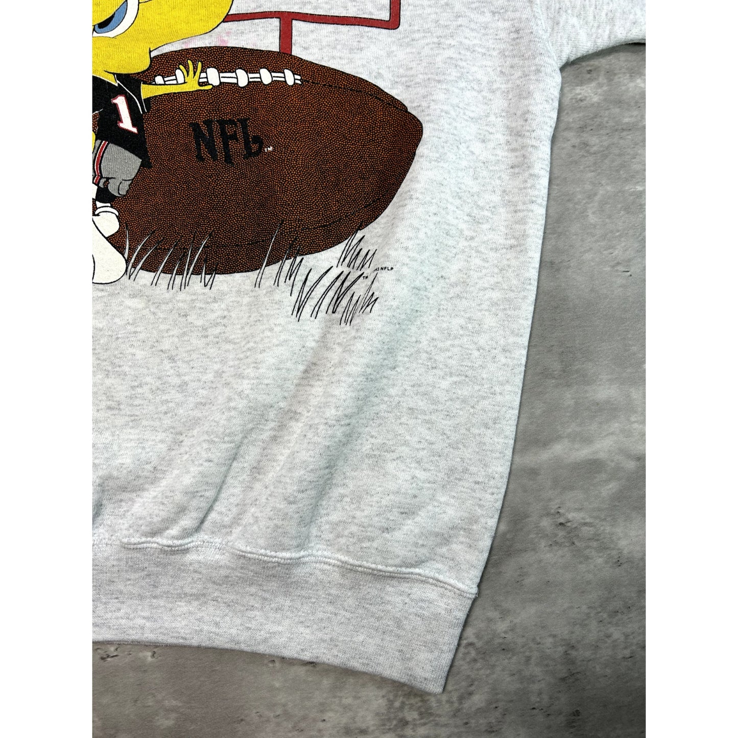 Vintage 1993 Atlanta Falcons NFL Tweety Bird Cartoon Graphic Sweatshirt Medium